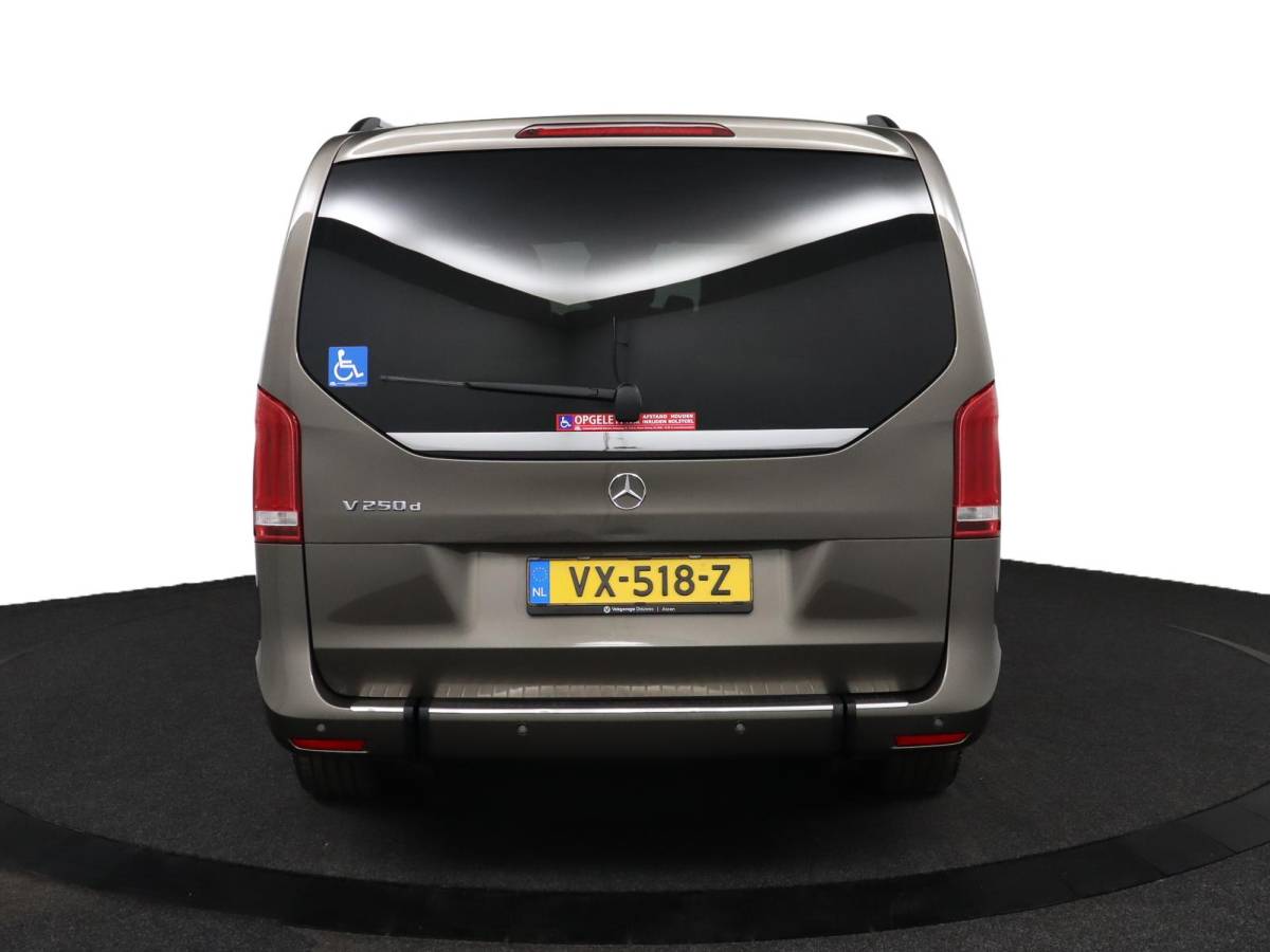 Mercedes-Benz V-Klasse Mercedes-Benz V-klasse 250d Lang DC Avantgarde | NAP | Rolstoelbus | 5+1 zitplaatsen | Luxe | Leder | ACC | 360° camera | Elekt. schuifdeuren | Burmester