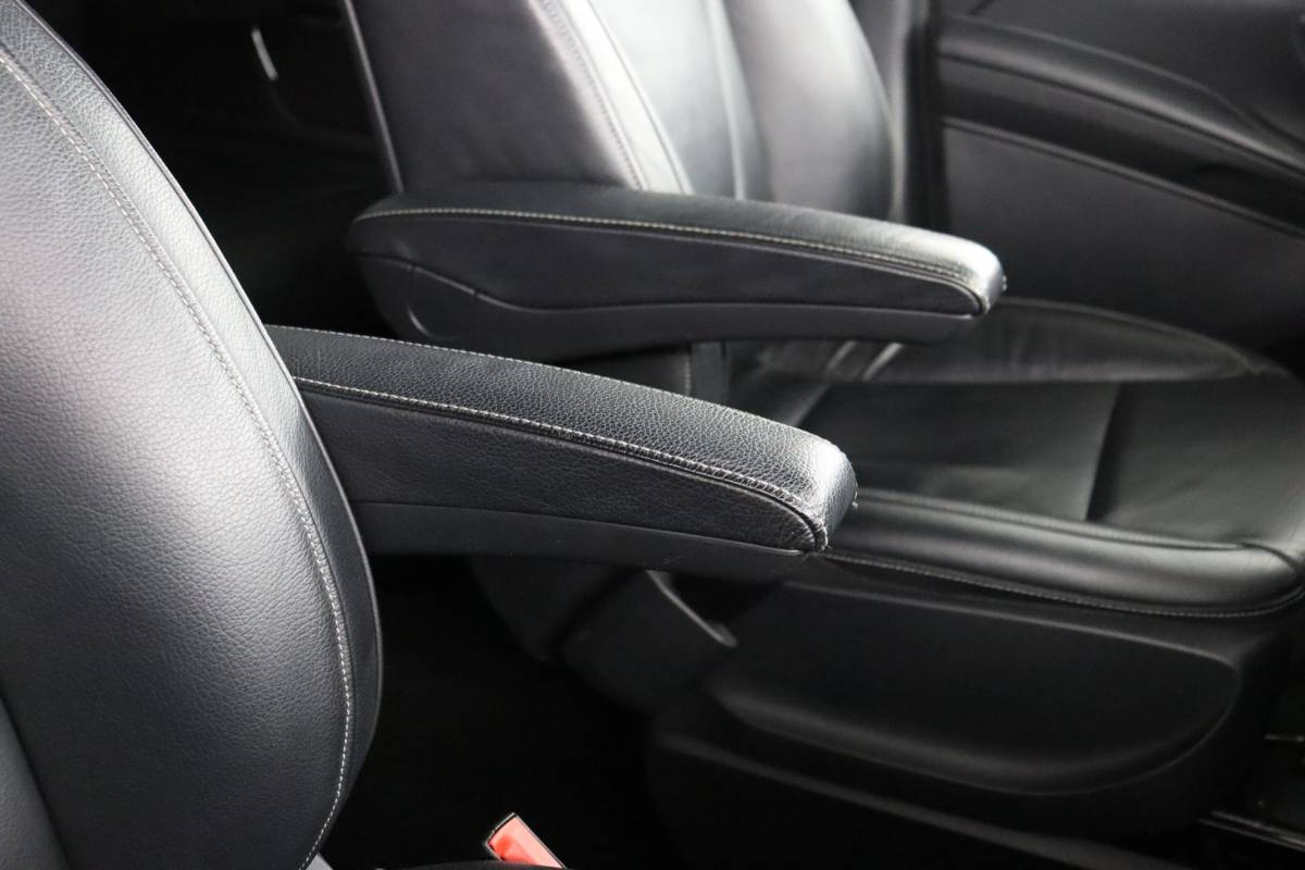 Mercedes-Benz V-Klasse Mercedes-Benz V-klasse 250d Lang DC Avantgarde | NAP | Rolstoelbus | 5+1 zitplaatsen | Luxe | Leder | ACC | 360° camera | Elekt. schuifdeuren | Burmester