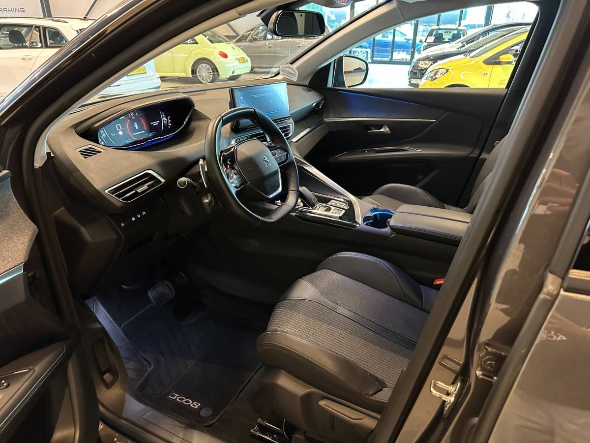 Peugeot 3008 Peugeot 3008 1.2 PureTech AUTOMAAT BLUE LEASE PREMIUM|NAVIGATIE|CLIMA AIRCO|APPLE CARPLAY+ANDROID|ADAPTIVE CRUISECONTROL|STOEL.VER