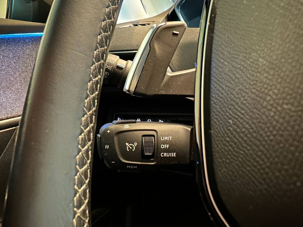 Peugeot 3008 Peugeot 3008 1.2 PureTech AUTOMAAT BLUE LEASE PREMIUM|NAVIGATIE|CLIMA AIRCO|APPLE CARPLAY+ANDROID|ADAPTIVE CRUISECONTROL|STOEL.VER