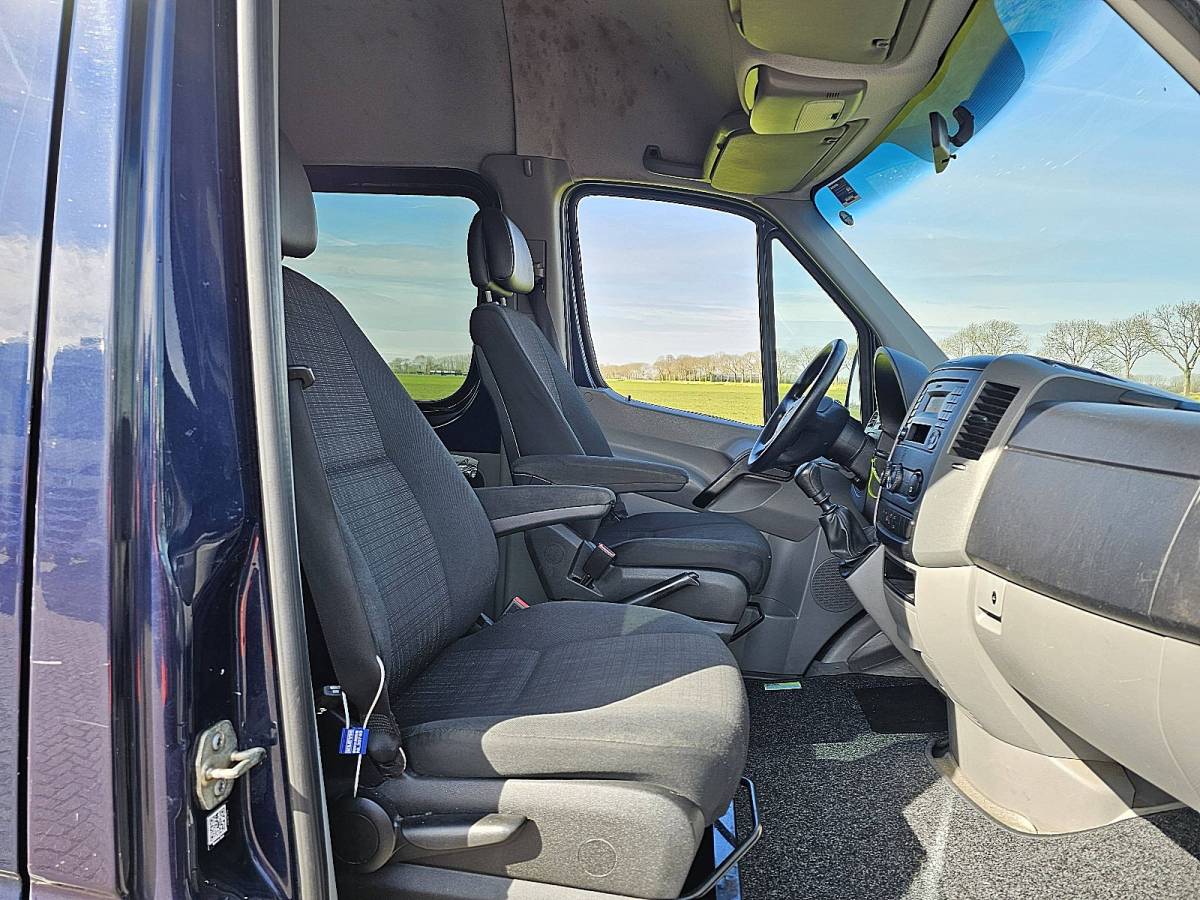 Mercedes-Benz Sprinter MERCEDES-BENZ SPRINTER 213 ac 9-pers euro6