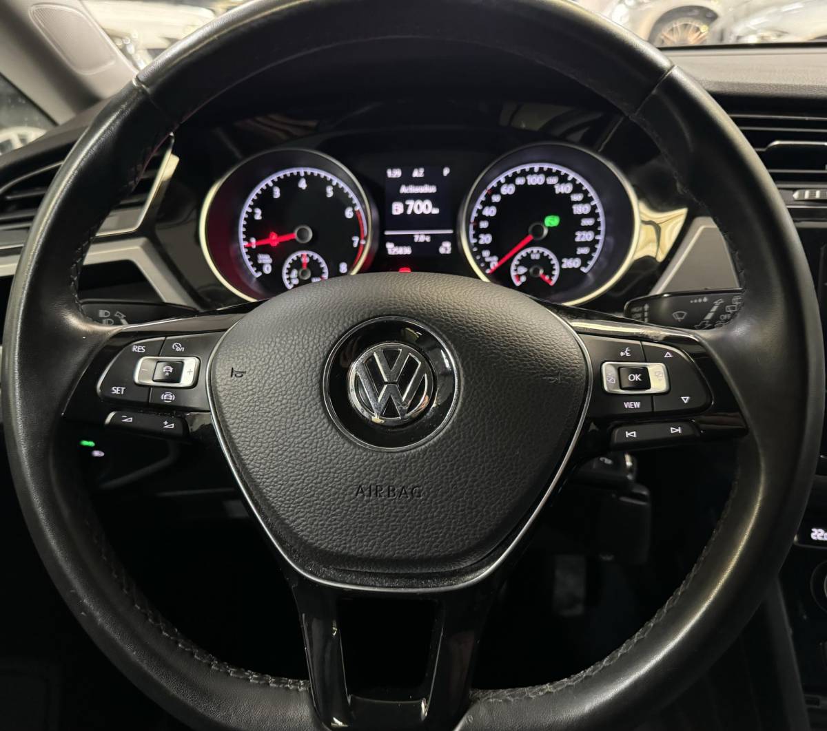 Volkswagen Touran Volkswagen Touran 1.5 TSI Comfortline Business 7p / NAP / CAMERA / NAVI / GARANTIE