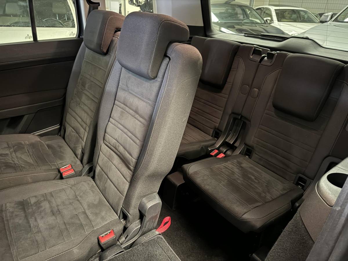 Volkswagen Touran Volkswagen Touran 1.5 TSI Comfortline Business 7p / NAP / CAMERA / NAVI / GARANTIE