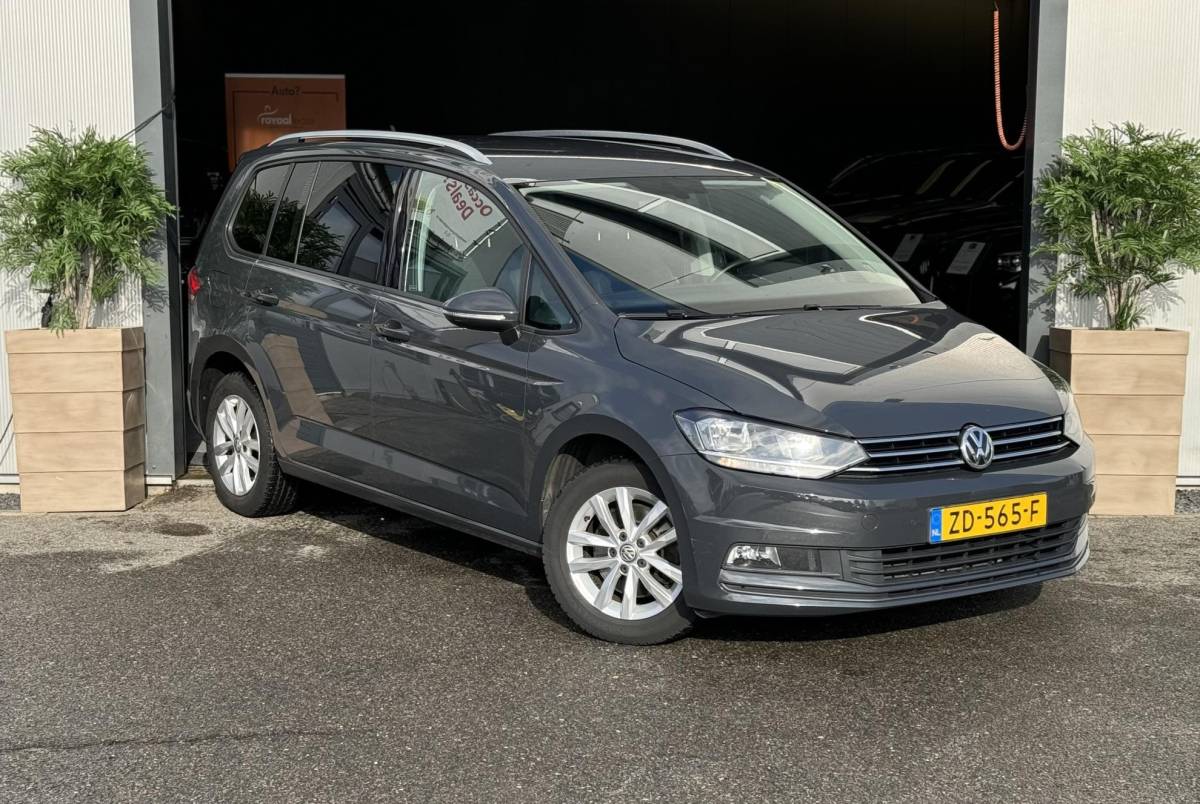 Volkswagen Touran Volkswagen Touran 1.5 TSI Comfortline Business 7p / NAP / CAMERA / NAVI / GARANTIE