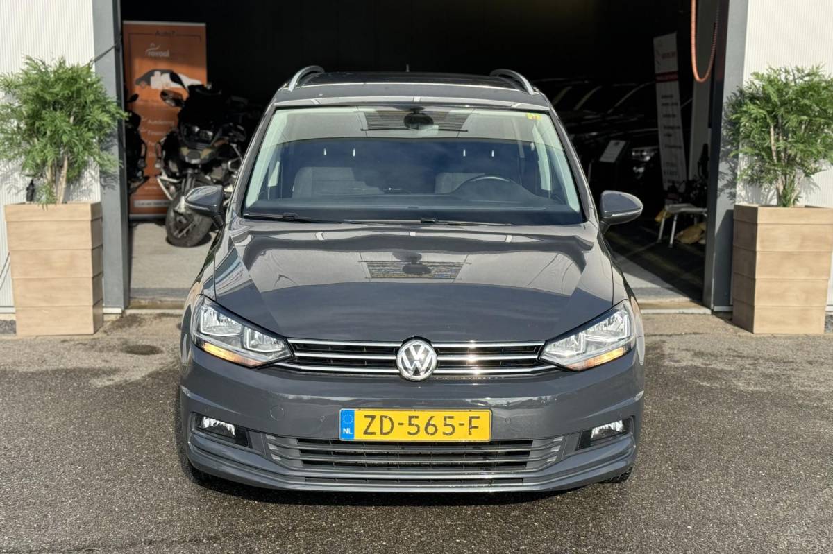 Volkswagen Touran Volkswagen Touran 1.5 TSI Comfortline Business 7p / NAP / CAMERA / NAVI / GARANTIE