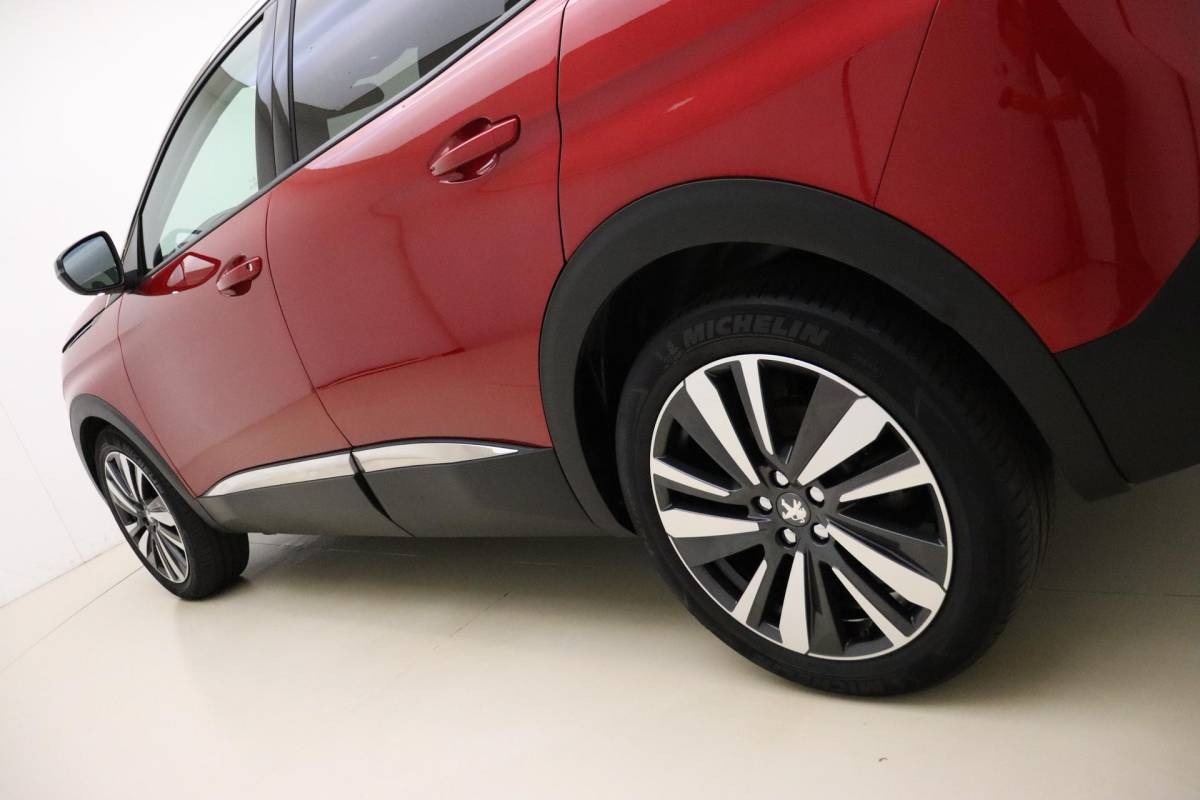 Peugeot 3008 Peugeot 3008 1.2 PureTech Allure | Apple Carplay/Android Auto | Cruise Control | Climate Control | Parkeercamera | Navigatie systeem full map |