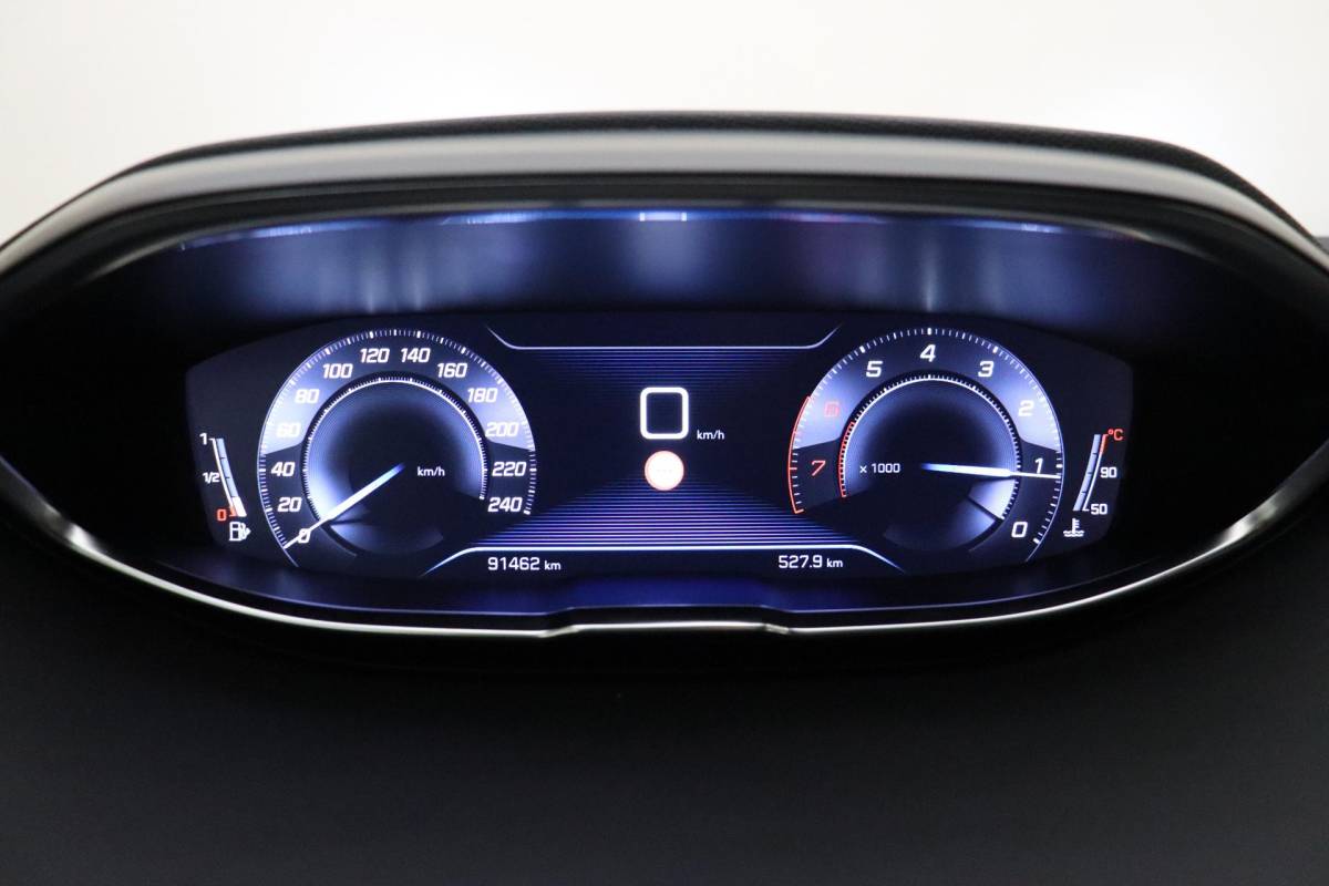 Peugeot 3008 Peugeot 3008 1.2 PureTech Allure | Apple Carplay/Android Auto | Cruise Control | Climate Control | Parkeercamera | Navigatie systeem full map |