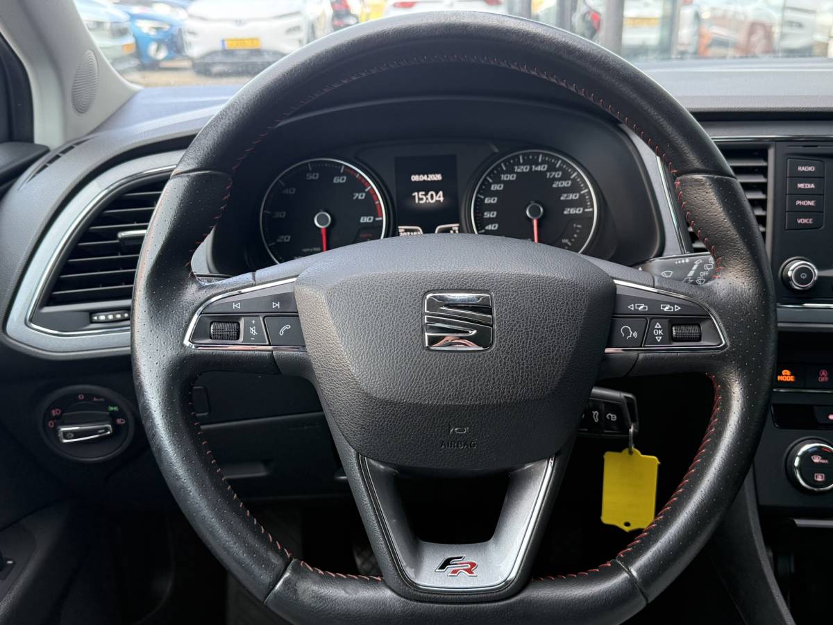 SEAT Leon SEAT Leon BWJ 2013 1.4 TSI 123 PK FR Business STOELVERW. | NAVI | CLIMA | CRUISE | BLUETOOTH | LMV | PDC