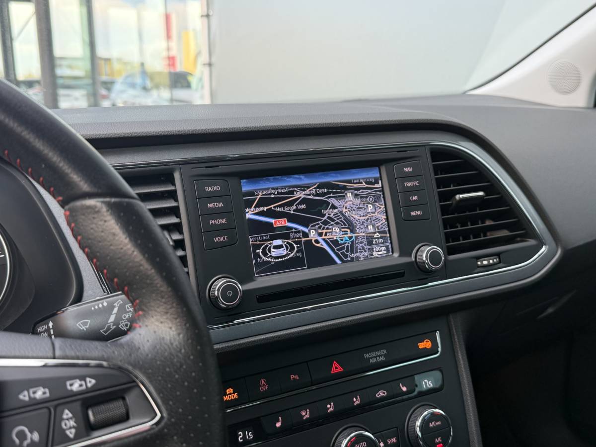 SEAT Leon SEAT Leon BWJ 2013 1.4 TSI 123 PK FR Business STOELVERW. | NAVI | CLIMA | CRUISE | BLUETOOTH | LMV | PDC