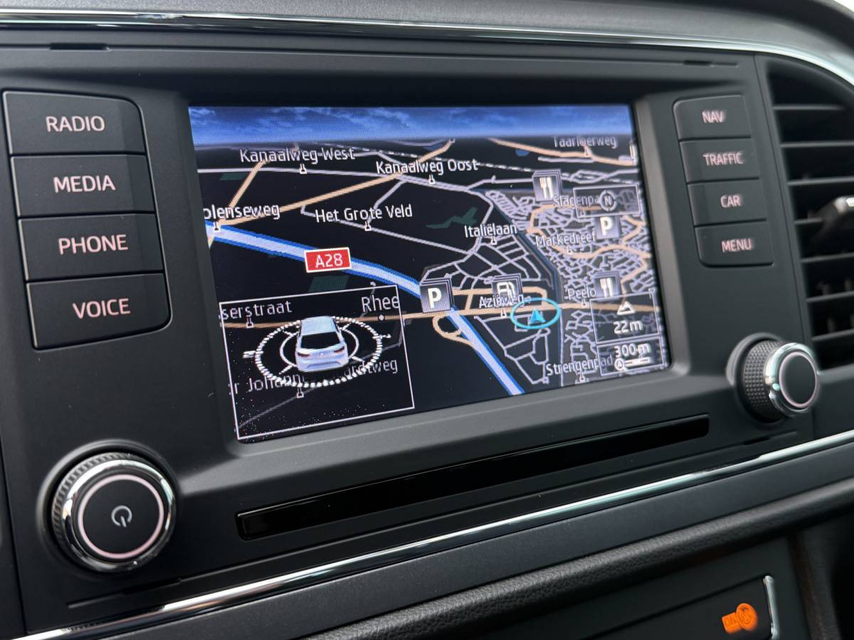 SEAT Leon SEAT Leon BWJ 2013 1.4 TSI 123 PK FR Business STOELVERW. | NAVI | CLIMA | CRUISE | BLUETOOTH | LMV | PDC