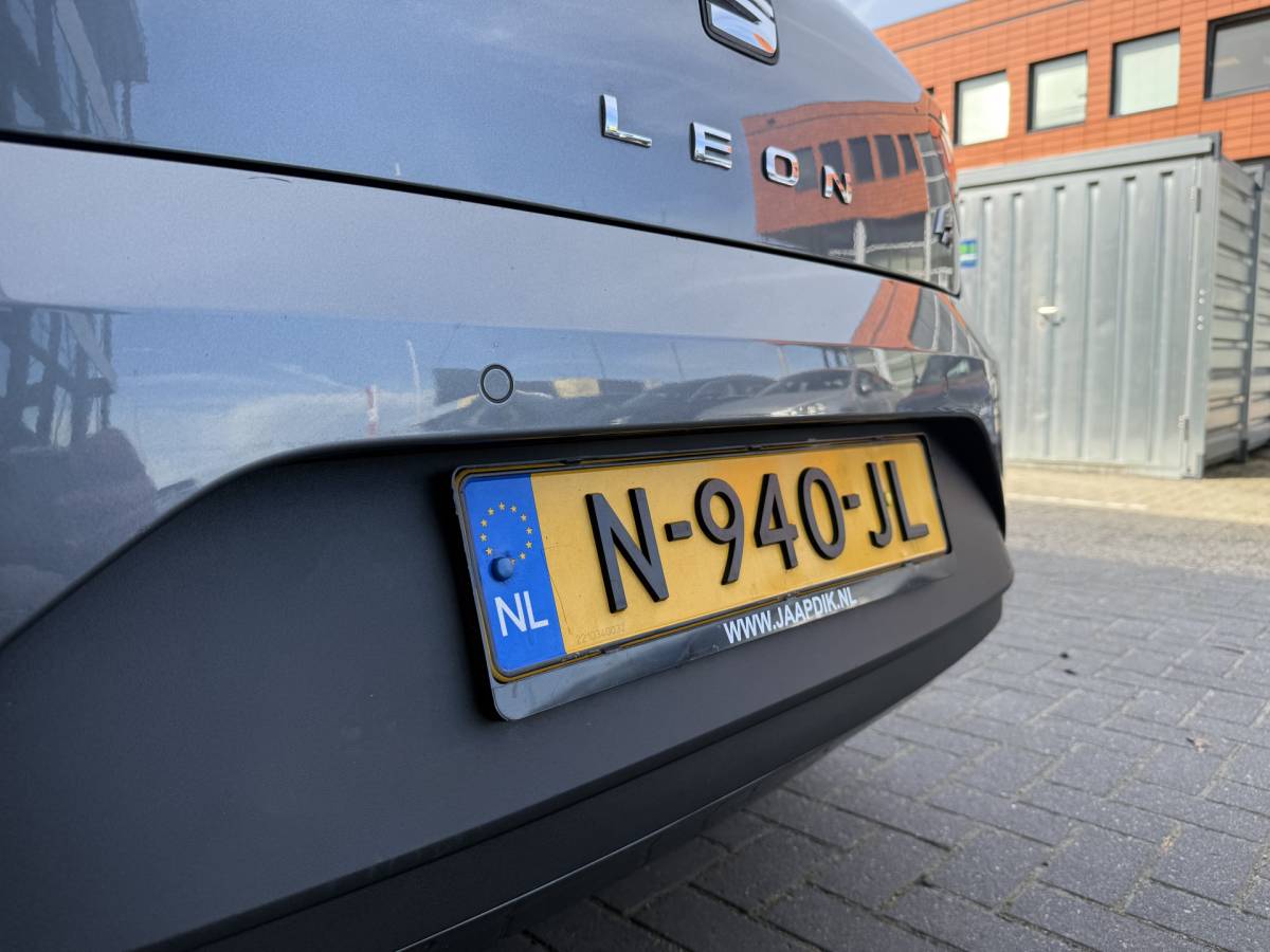 SEAT Leon SEAT Leon BWJ 2013 1.4 TSI 123 PK FR Business STOELVERW. | NAVI | CLIMA | CRUISE | BLUETOOTH | LMV | PDC