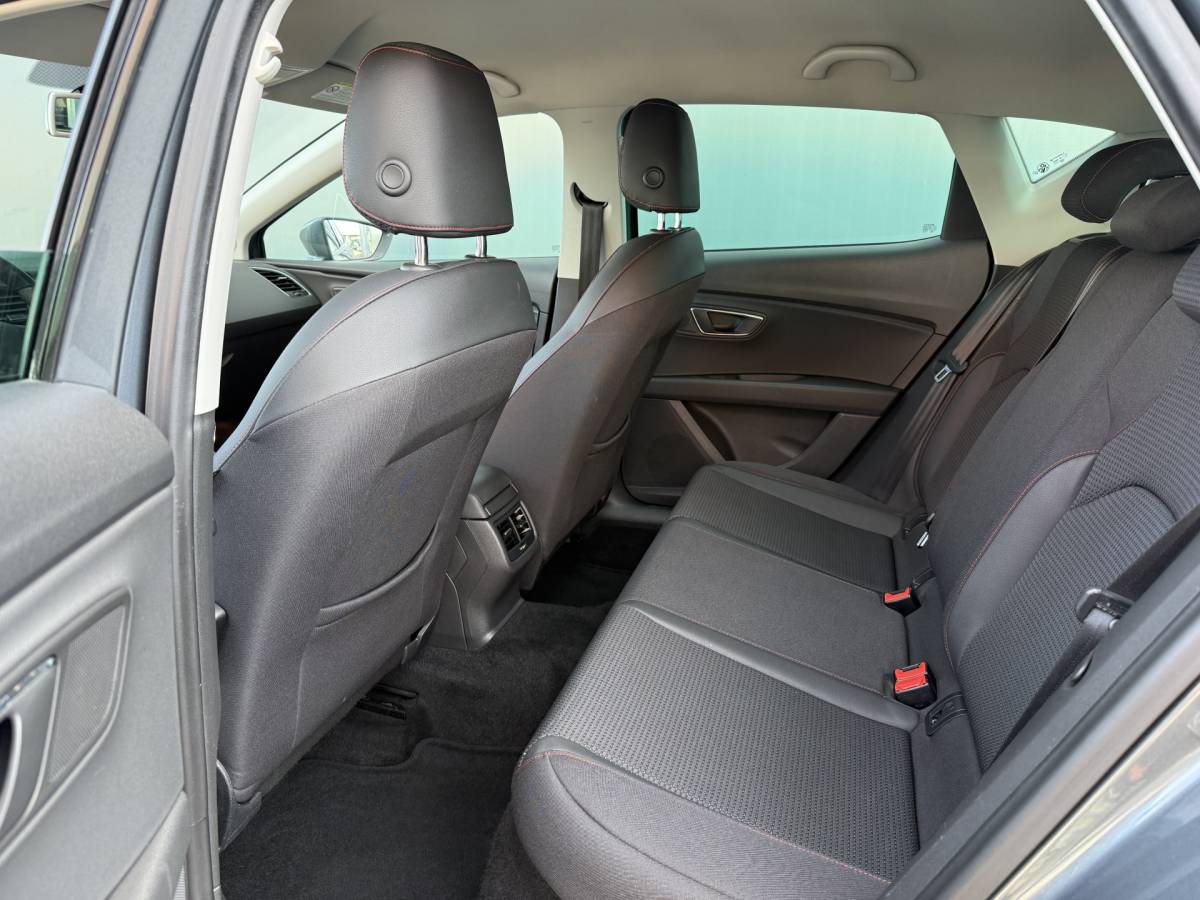 SEAT Leon SEAT Leon BWJ 2013 1.4 TSI 123 PK FR Business STOELVERW. | NAVI | CLIMA | CRUISE | BLUETOOTH | LMV | PDC