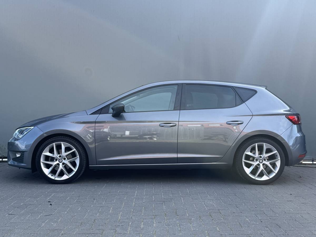 SEAT Leon SEAT Leon BWJ 2013 1.4 TSI 123 PK FR Business STOELVERW. | NAVI | CLIMA | CRUISE | BLUETOOTH | LMV | PDC