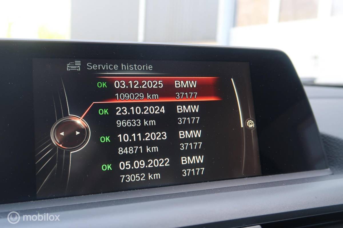 BMW 2 Serie BMW 2-serie Coupé 218i Centennial Executive