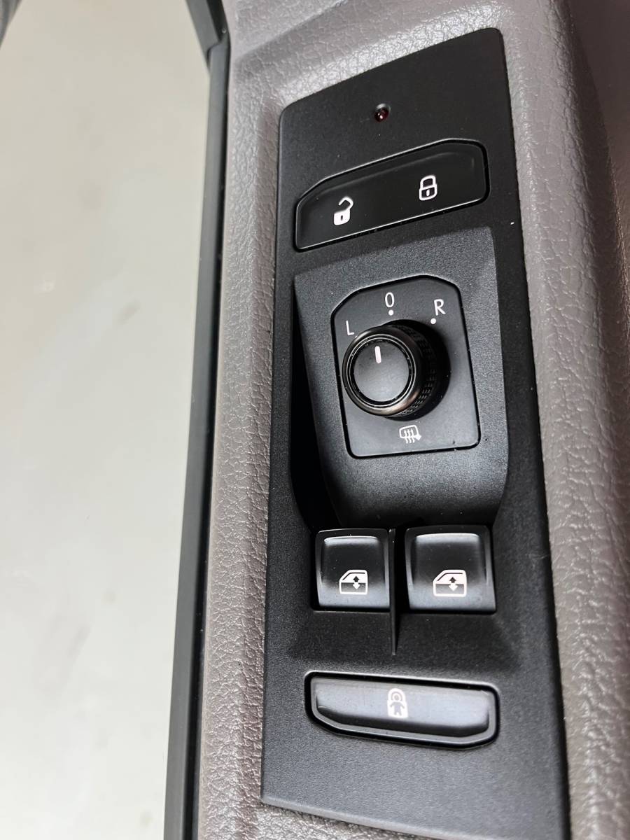 Volkswagen Transporter Volkswagen Transporter Automaat Servicewagen 2.0 TDI 150PK euro6 L2H1 3Persoons, Airco, Navigatie, CruiseControl, RIJKLAARPRIJS!