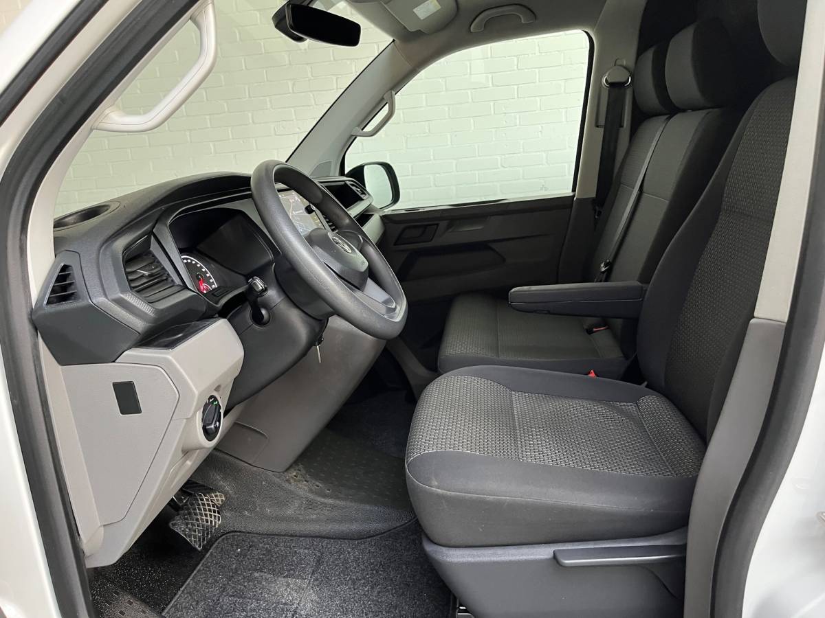 Volkswagen Transporter Volkswagen Transporter Automaat Servicewagen 2.0 TDI 150PK euro6 L2H1 3Persoons, Airco, Navigatie, CruiseControl, RIJKLAARPRIJS!