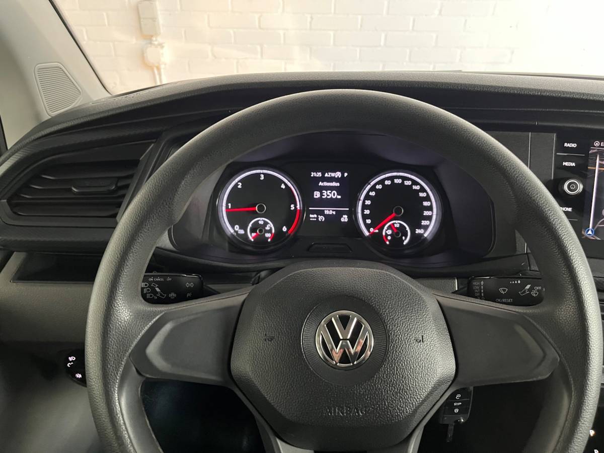 Volkswagen Transporter Volkswagen Transporter Automaat Servicewagen 2.0 TDI 150PK euro6 L2H1 3Persoons, Airco, Navigatie, CruiseControl, RIJKLAARPRIJS!
