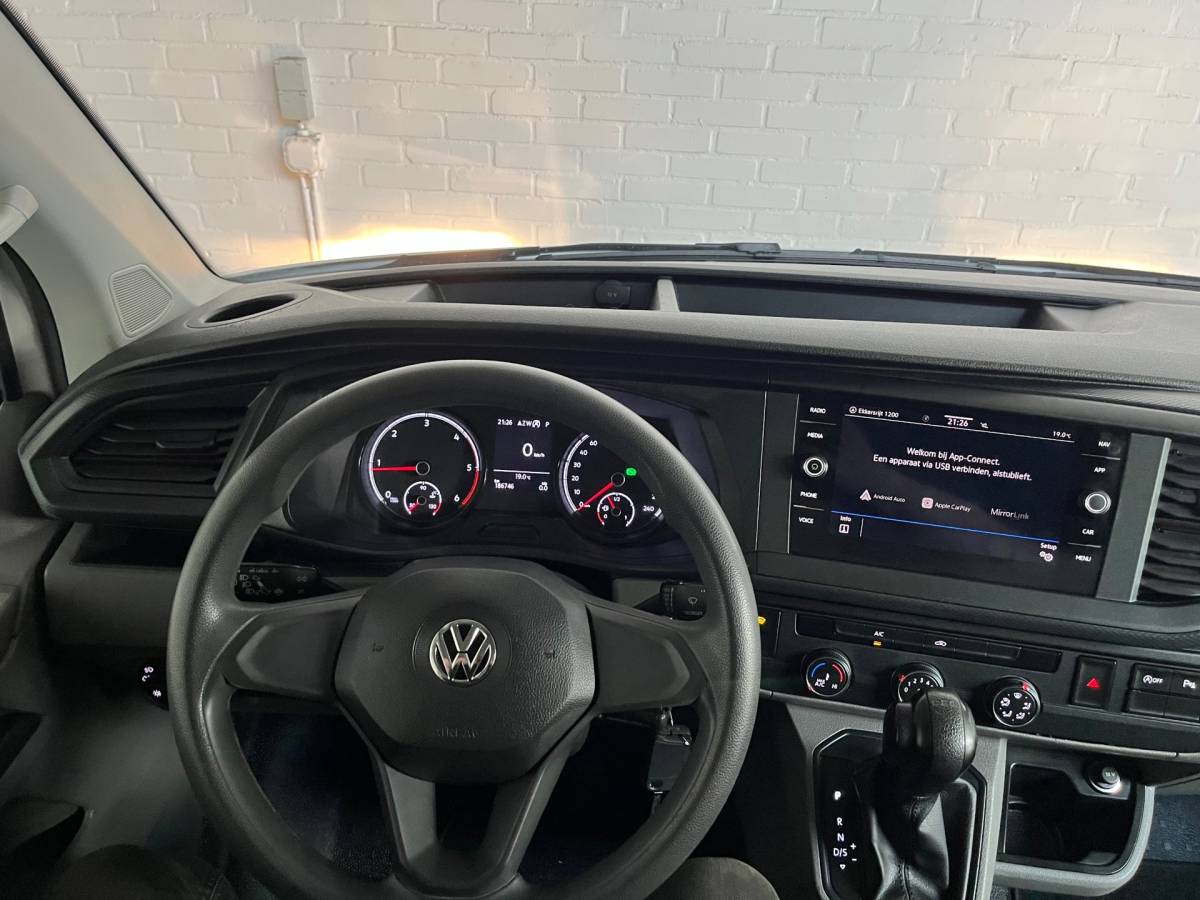 Volkswagen Transporter Volkswagen Transporter Automaat Servicewagen 2.0 TDI 150PK euro6 L2H1 3Persoons, Airco, Navigatie, CruiseControl, RIJKLAARPRIJS!