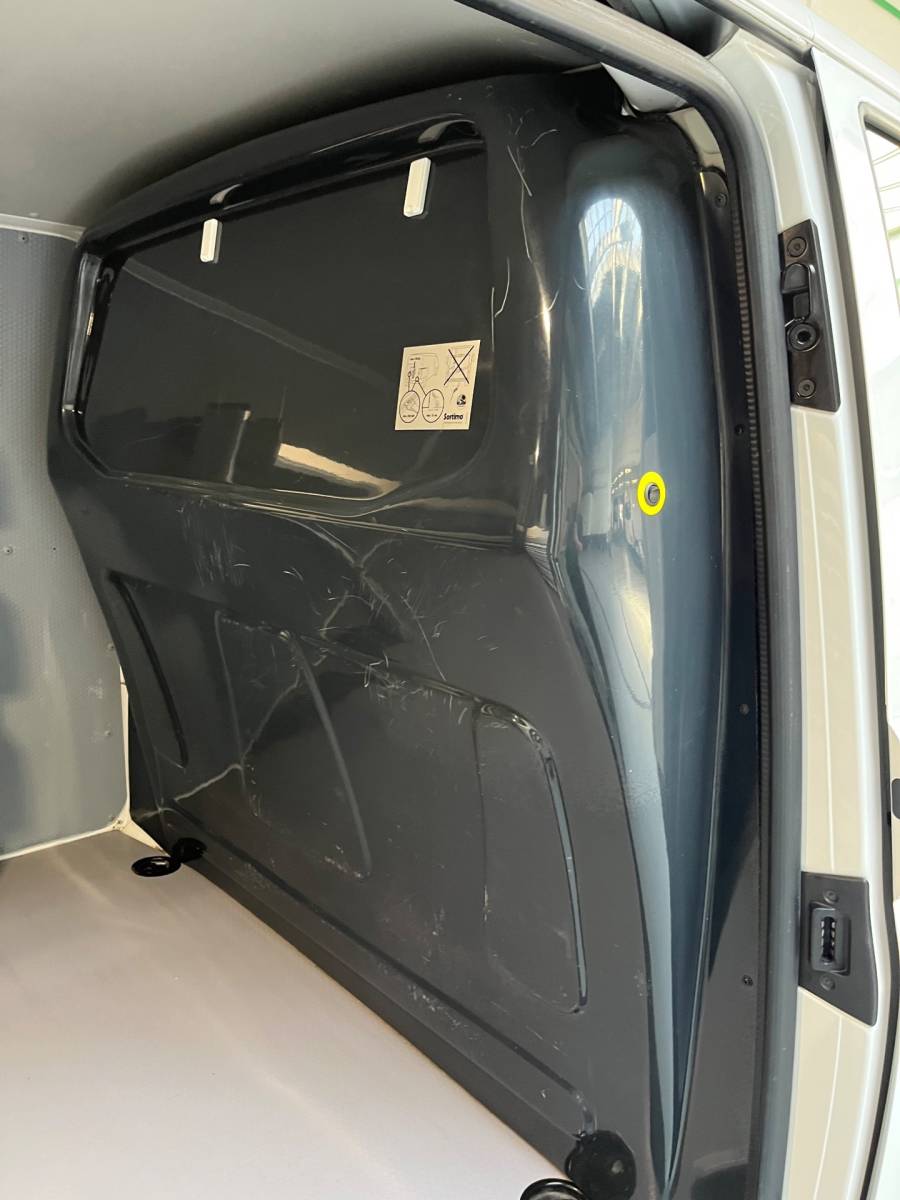 Volkswagen Transporter Volkswagen Transporter Automaat Servicewagen 2.0 TDI 150PK euro6 L2H1 3Persoons, Airco, Navigatie, CruiseControl, RIJKLAARPRIJS!