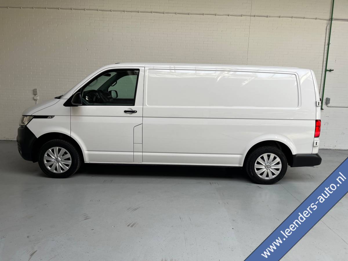 Volkswagen Transporter Volkswagen Transporter Automaat Servicewagen 2.0 TDI 150PK euro6 L2H1 3Persoons, Airco, Navigatie, CruiseControl, RIJKLAARPRIJS!