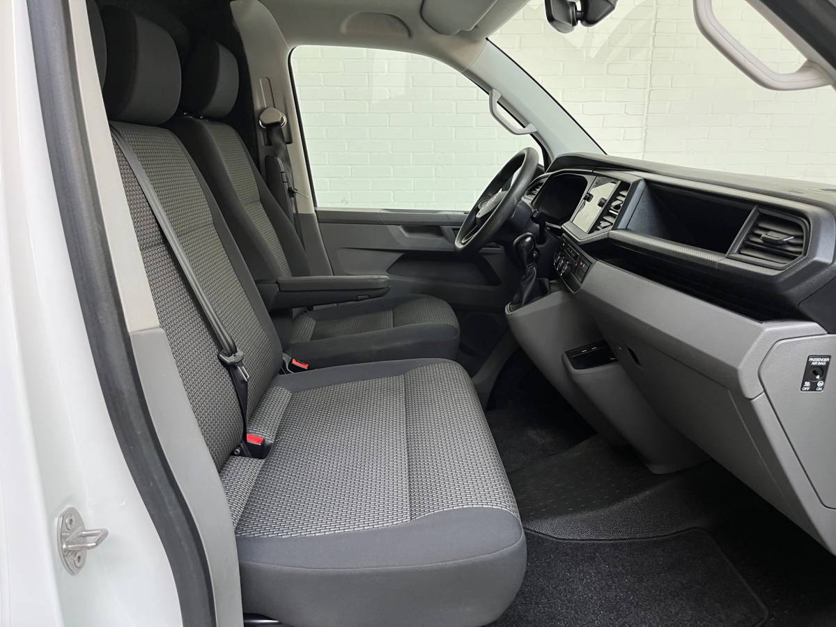 Volkswagen Transporter Volkswagen Transporter Automaat Servicewagen 2.0 TDI 150PK euro6 L2H1 3Persoons, Airco, Navigatie, CruiseControl, RIJKLAARPRIJS!