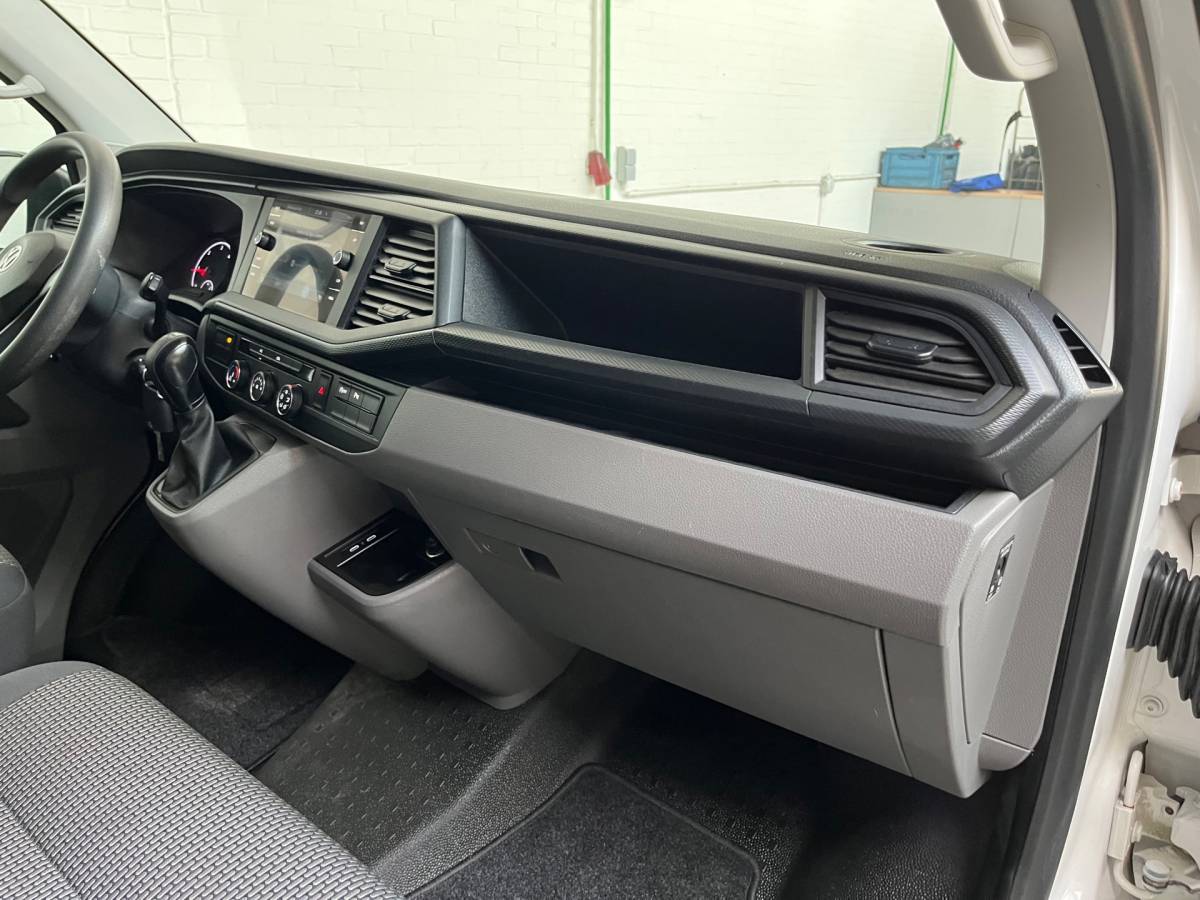 Volkswagen Transporter Volkswagen Transporter Automaat Servicewagen 2.0 TDI 150PK euro6 L2H1 3Persoons, Airco, Navigatie, CruiseControl, RIJKLAARPRIJS!