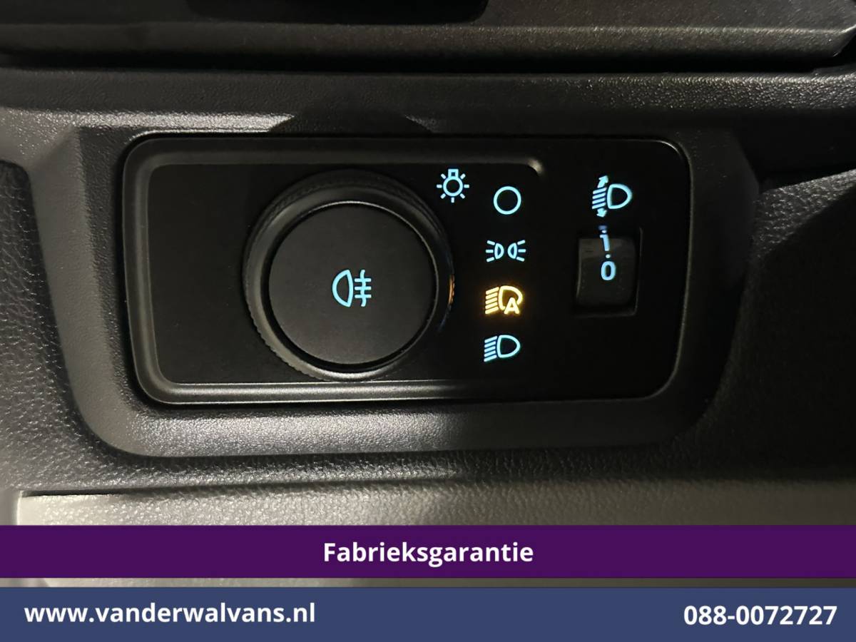 Ford Transit Custom Ford Transit Custom 2.0 TDCI L1H1 Fabrieksgarantie Euro6 Airco | Camera | LED | Apple Carplay | Cruisecontrol Android Auto, Verwarmde voorruit, Parkeersensoren, Bijrijdersbank