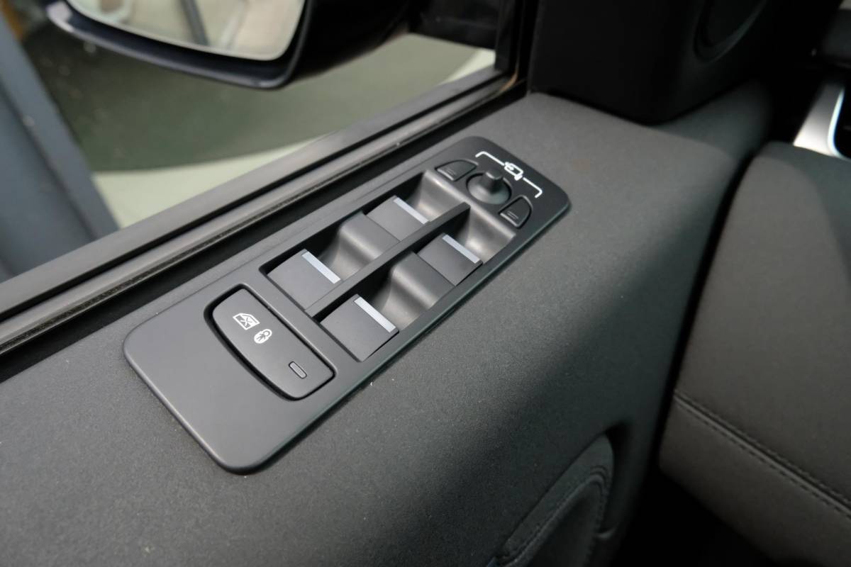 Land Rover Discovery Sport Land Rover Discovery Sport P300e 1.5 S 309 PK | 360 graden camera | Lederen bekleding | SOH 92,3% | Elektrische Stoelen | Navigatie | DAB