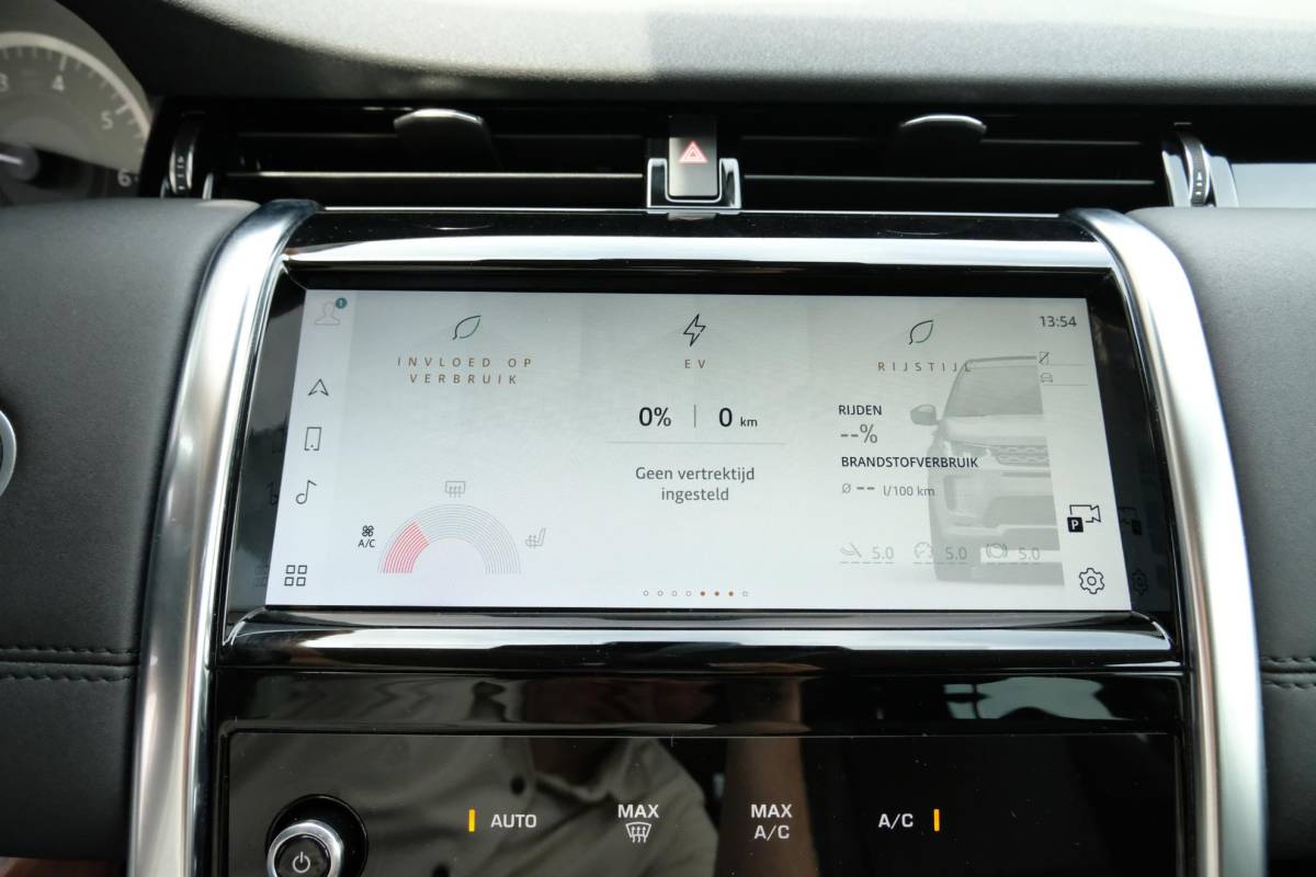 Land Rover Discovery Sport Land Rover Discovery Sport P300e 1.5 S 309 PK | 360 graden camera | Lederen bekleding | SOH 92,3% | Elektrische Stoelen | Navigatie | DAB