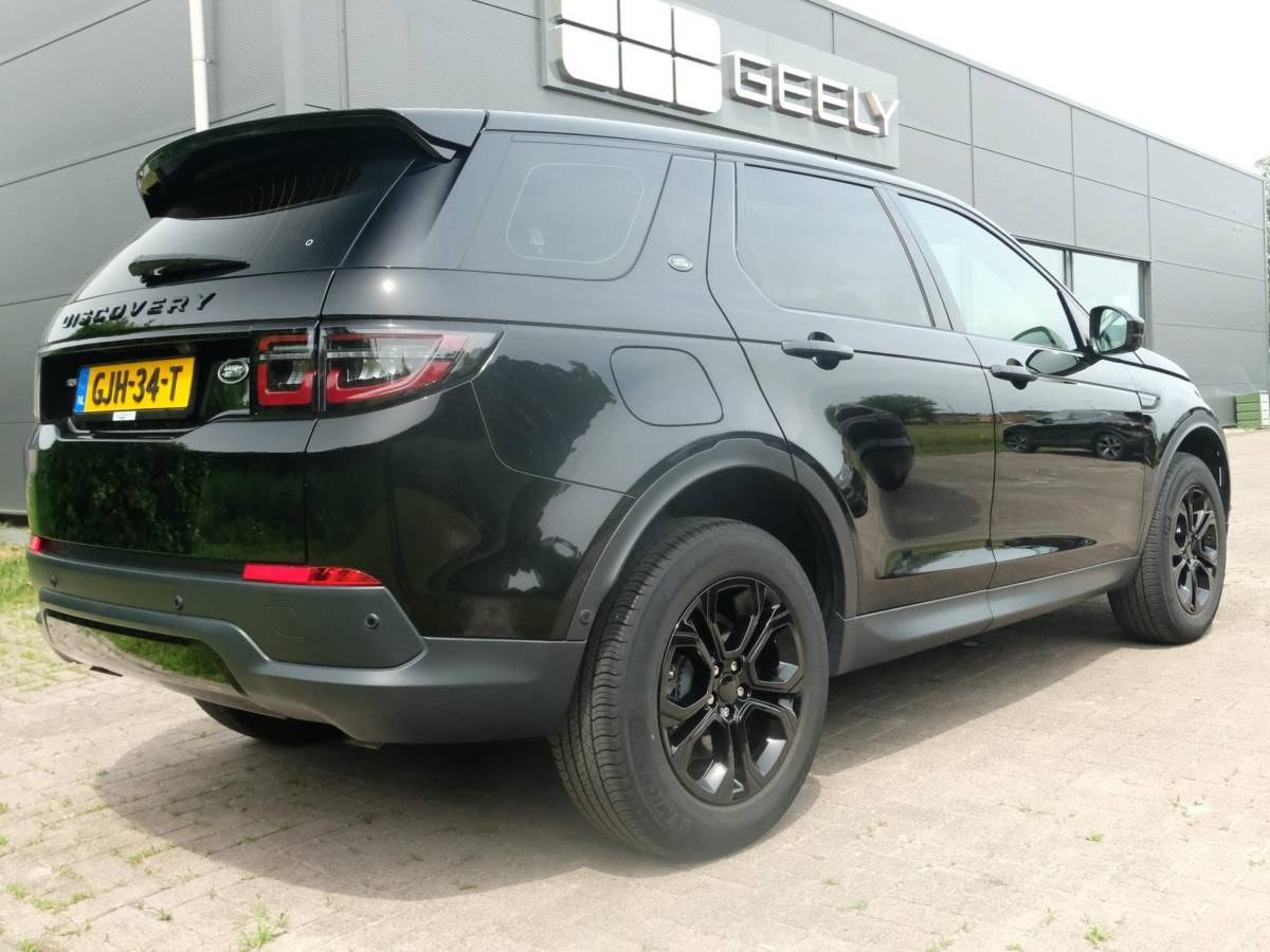 Land Rover Discovery Sport Land Rover Discovery Sport P300e 1.5 S 309 PK | 360 graden camera | Lederen bekleding | SOH 92,3% | Elektrische Stoelen | Navigatie | DAB