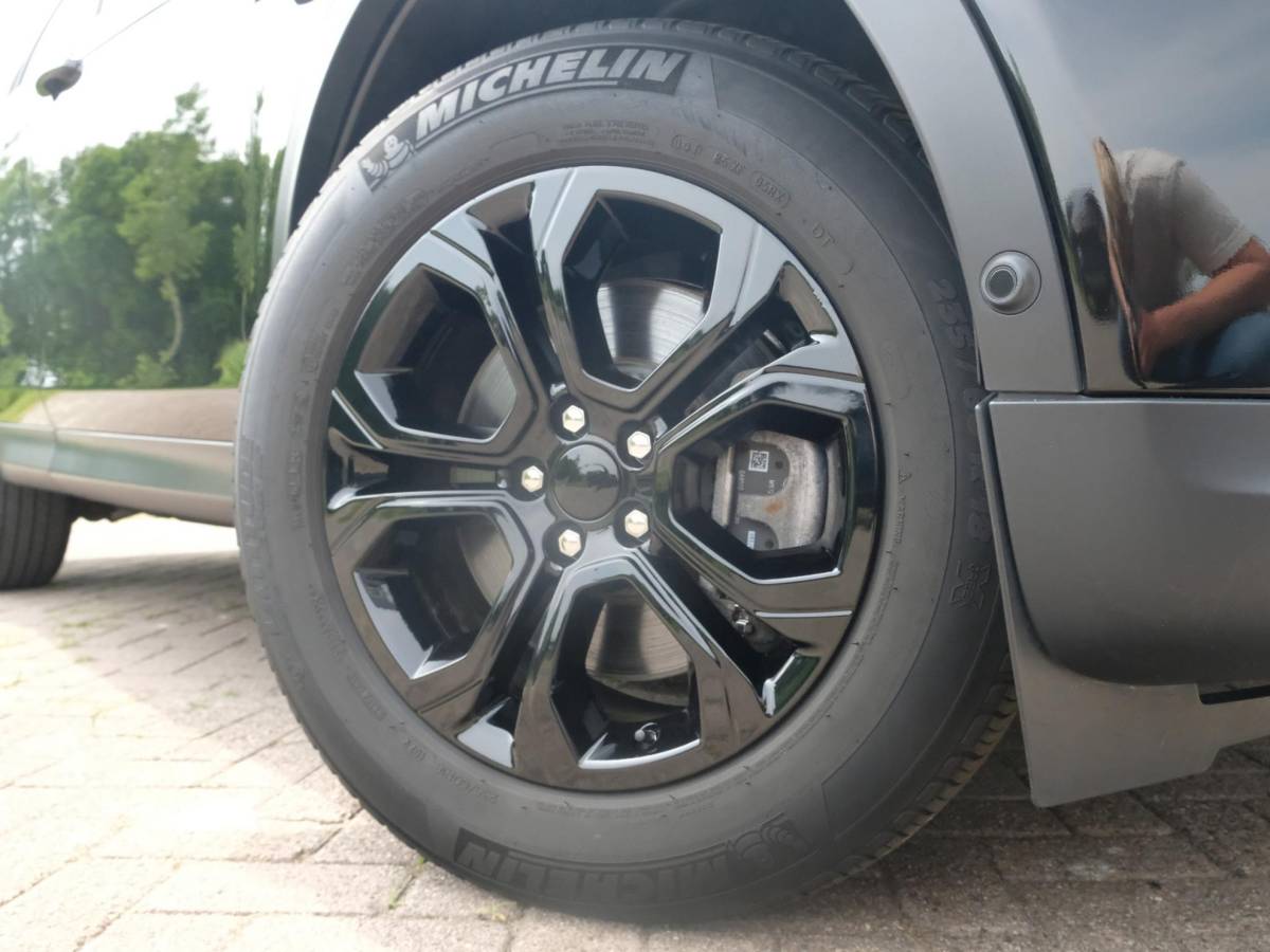 Land Rover Discovery Sport Land Rover Discovery Sport P300e 1.5 S 309 PK | 360 graden camera | Lederen bekleding | SOH 92,3% | Elektrische Stoelen | Navigatie | DAB