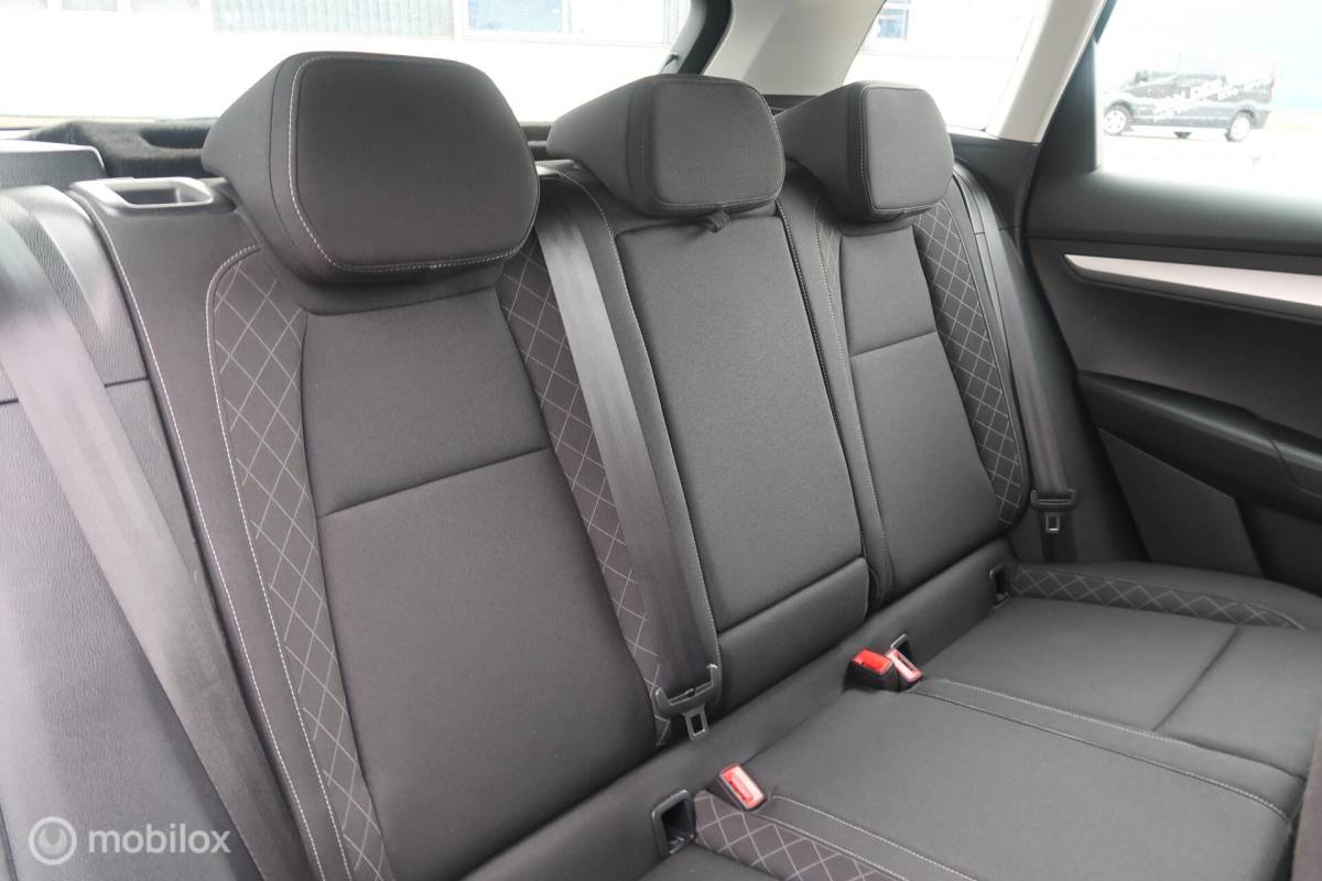 Škoda Karoq Skoda Karoq 1.0 TSI Style Business,CARPLAY,NAVI,CLIMA,CAMERA