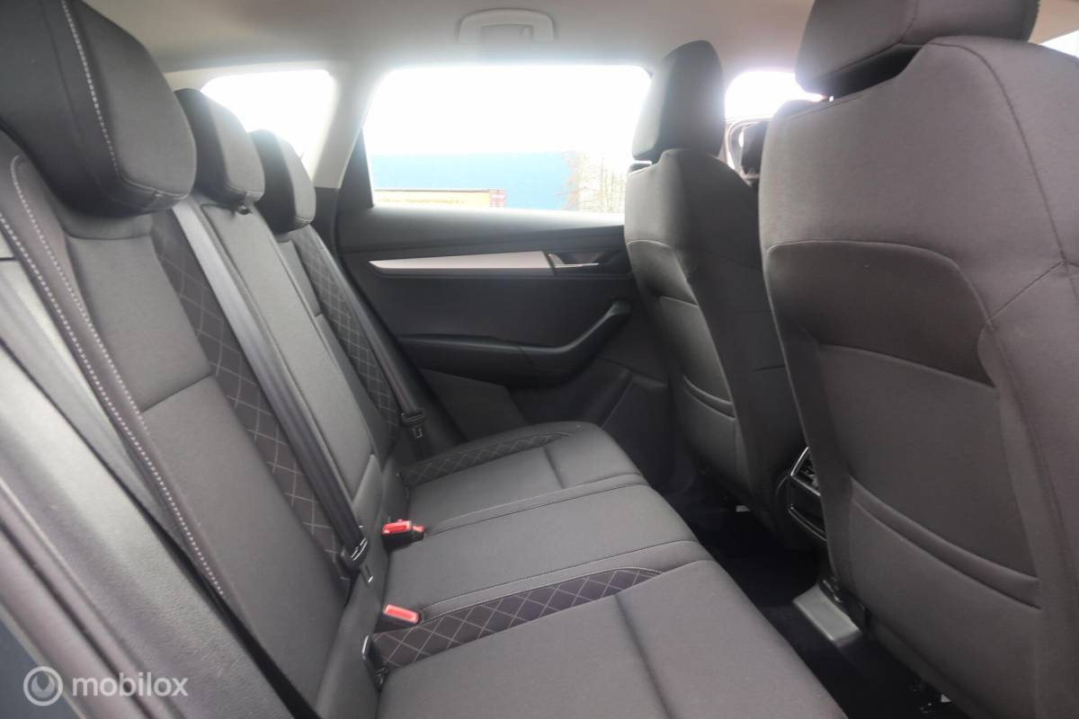 Škoda Karoq Skoda Karoq 1.0 TSI Style Business,CARPLAY,NAVI,CLIMA,CAMERA
