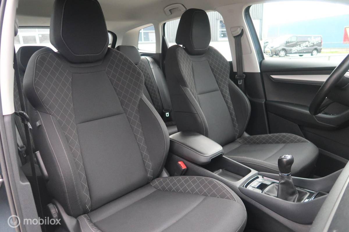 Škoda Karoq Skoda Karoq 1.0 TSI Style Business,CARPLAY,NAVI,CLIMA,CAMERA