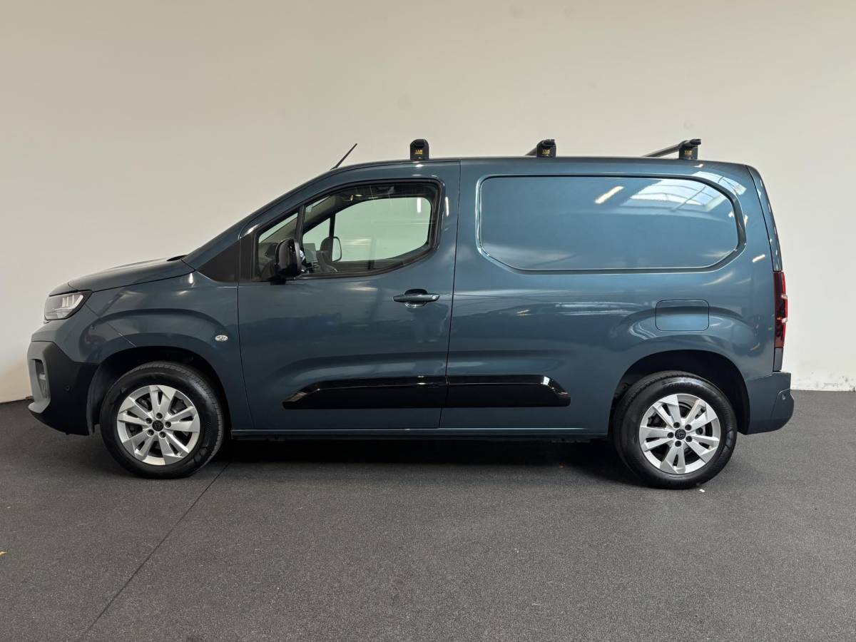 Peugeot Partner Peugeot Partner 1.5 HDI 130PK L1 130PK NIEUW MODEL Airco Cruise Control  LM velgen Navi Trekhaak PDC V&A Camera