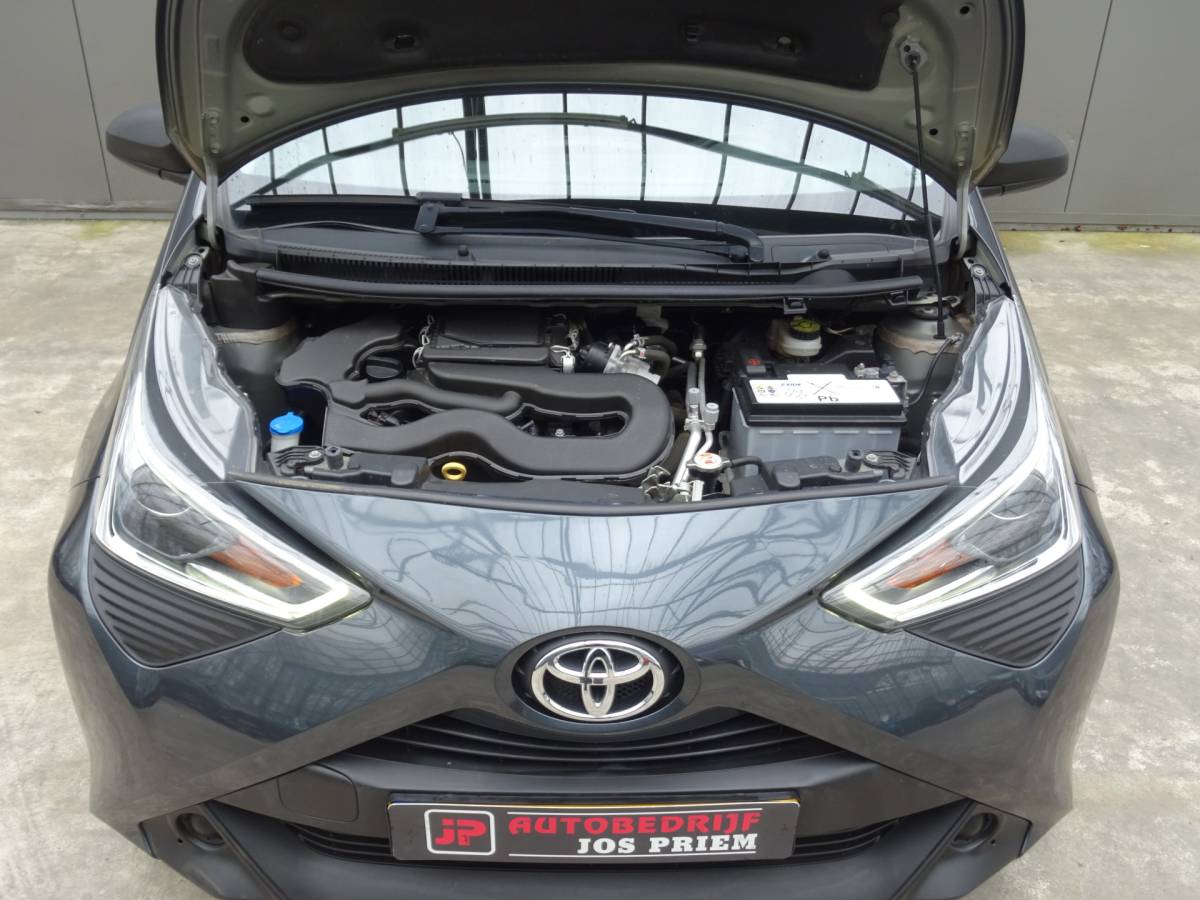 Toyota Aygo Toyota Aygo 1.0 VVT-i x-fun * EXTRA GETINT GLAS * VOLLE TANK !!