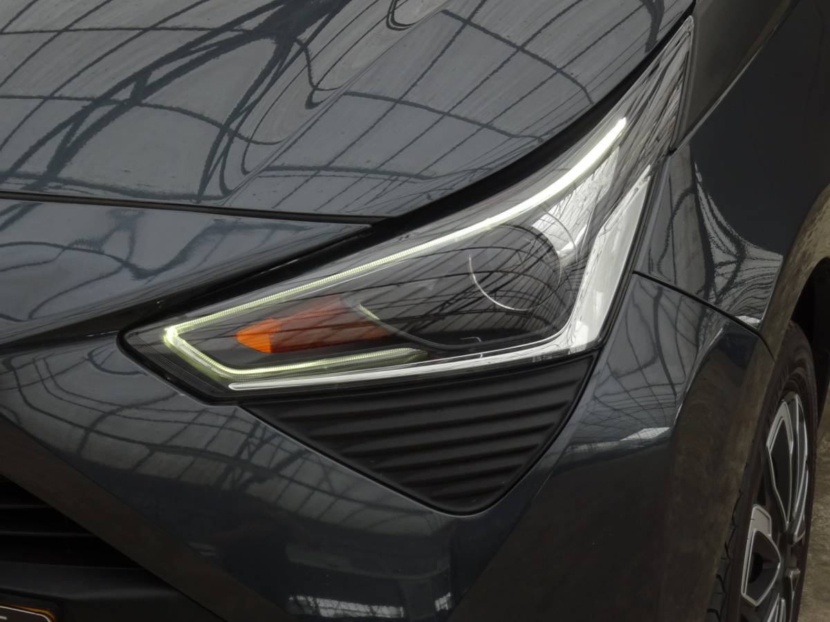 Toyota Aygo Toyota Aygo 1.0 VVT-i x-fun * EXTRA GETINT GLAS * VOLLE TANK !!
