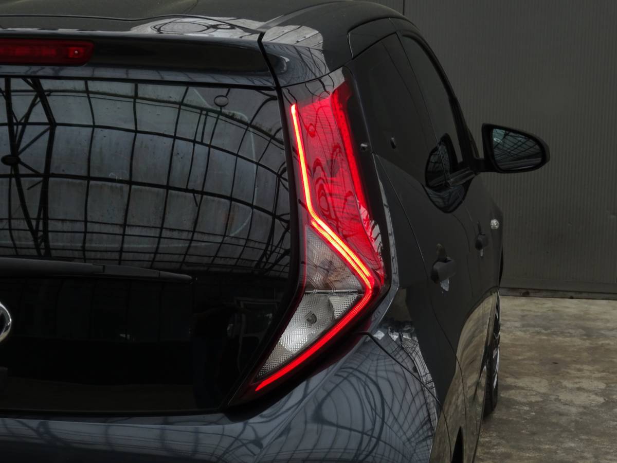 Toyota Aygo Toyota Aygo 1.0 VVT-i x-fun * EXTRA GETINT GLAS * VOLLE TANK !!