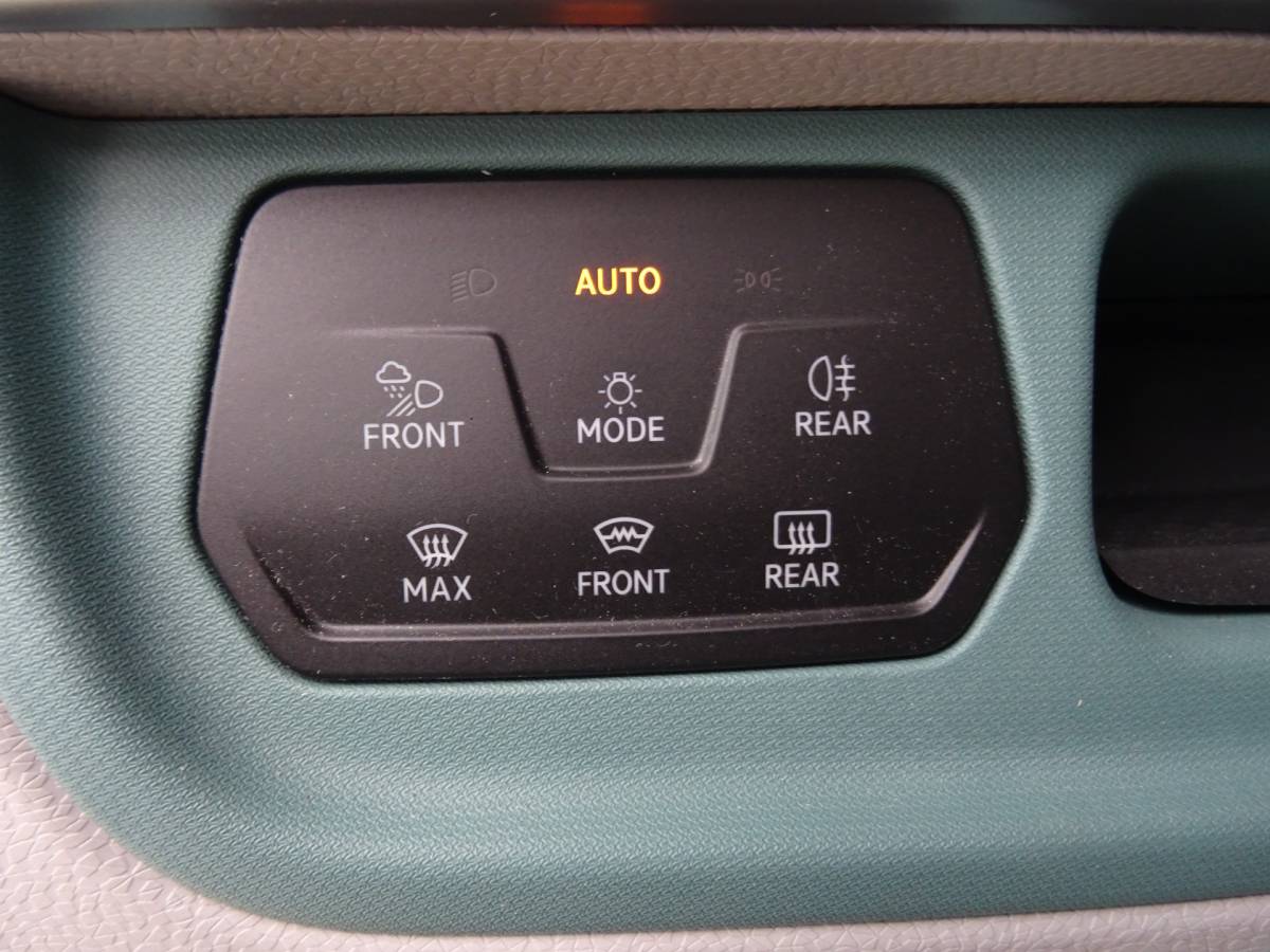 Volkswagen ID. Buzz Volkswagen ID. Buzz Pro 77kWh * IQ LIGHT * MASSAGE * TREKHAAK !!