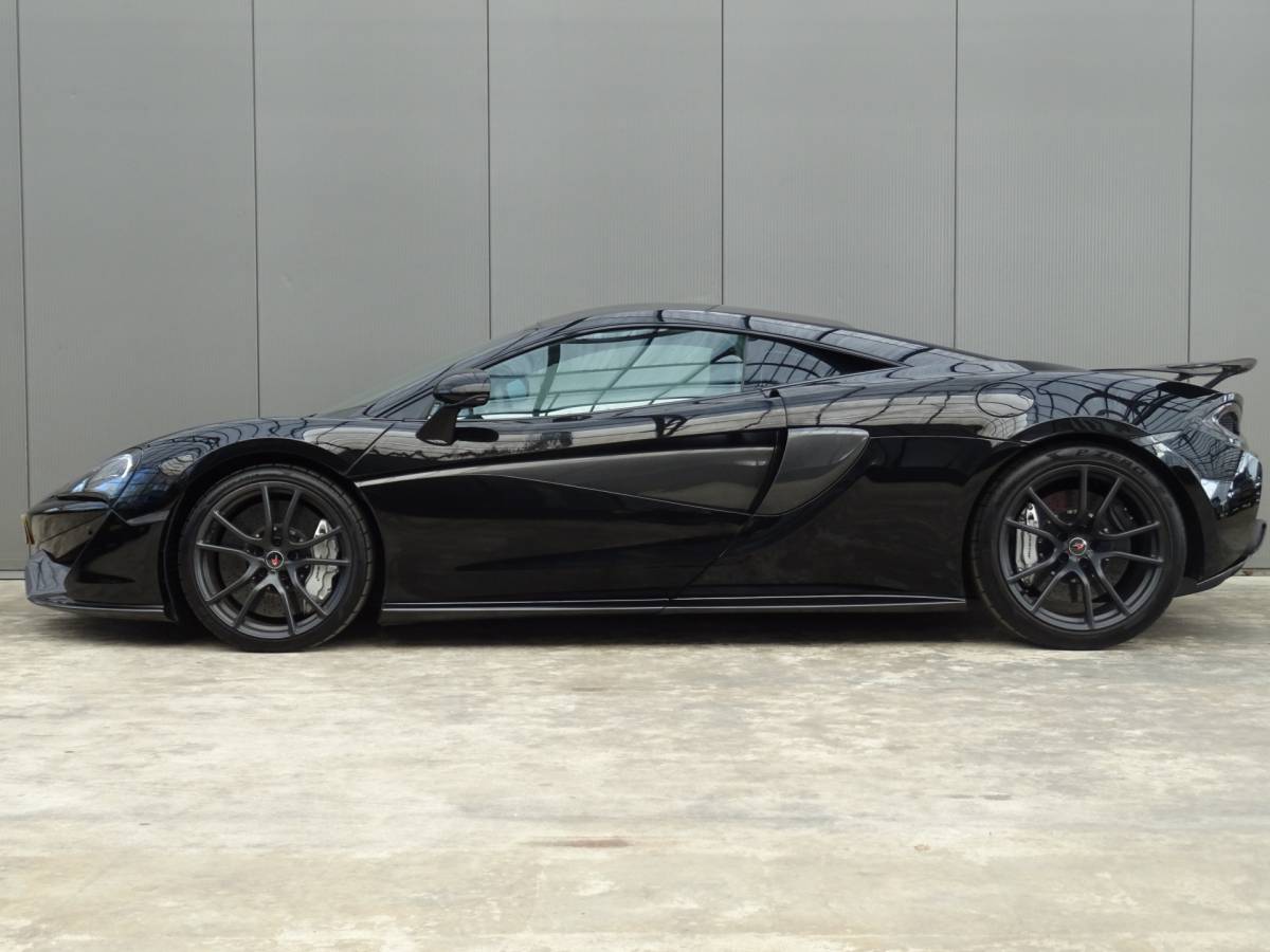 McLaren 570S McLaren 570S 570S * DEALER ONDERH. * CARPLAY * KERAMISCH !!