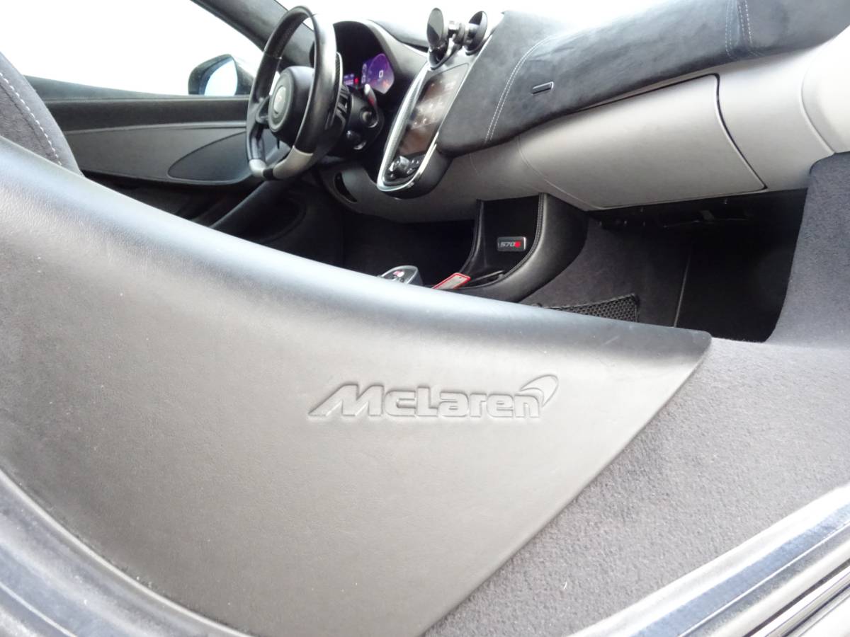 McLaren 570S McLaren 570S 570S * DEALER ONDERH. * CARPLAY * KERAMISCH !!