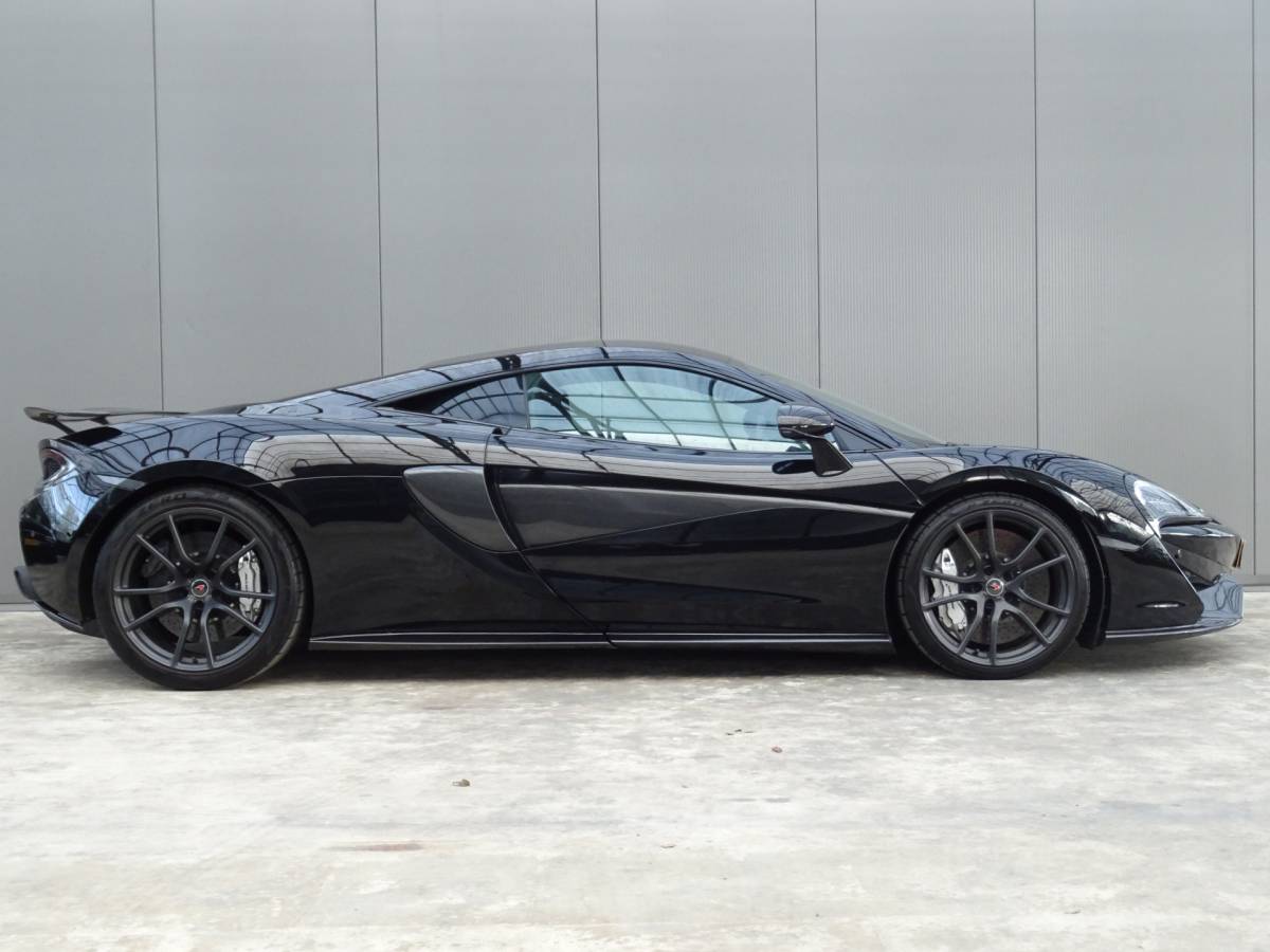 McLaren 570S McLaren 570S 570S * DEALER ONDERH. * CARPLAY * KERAMISCH !!