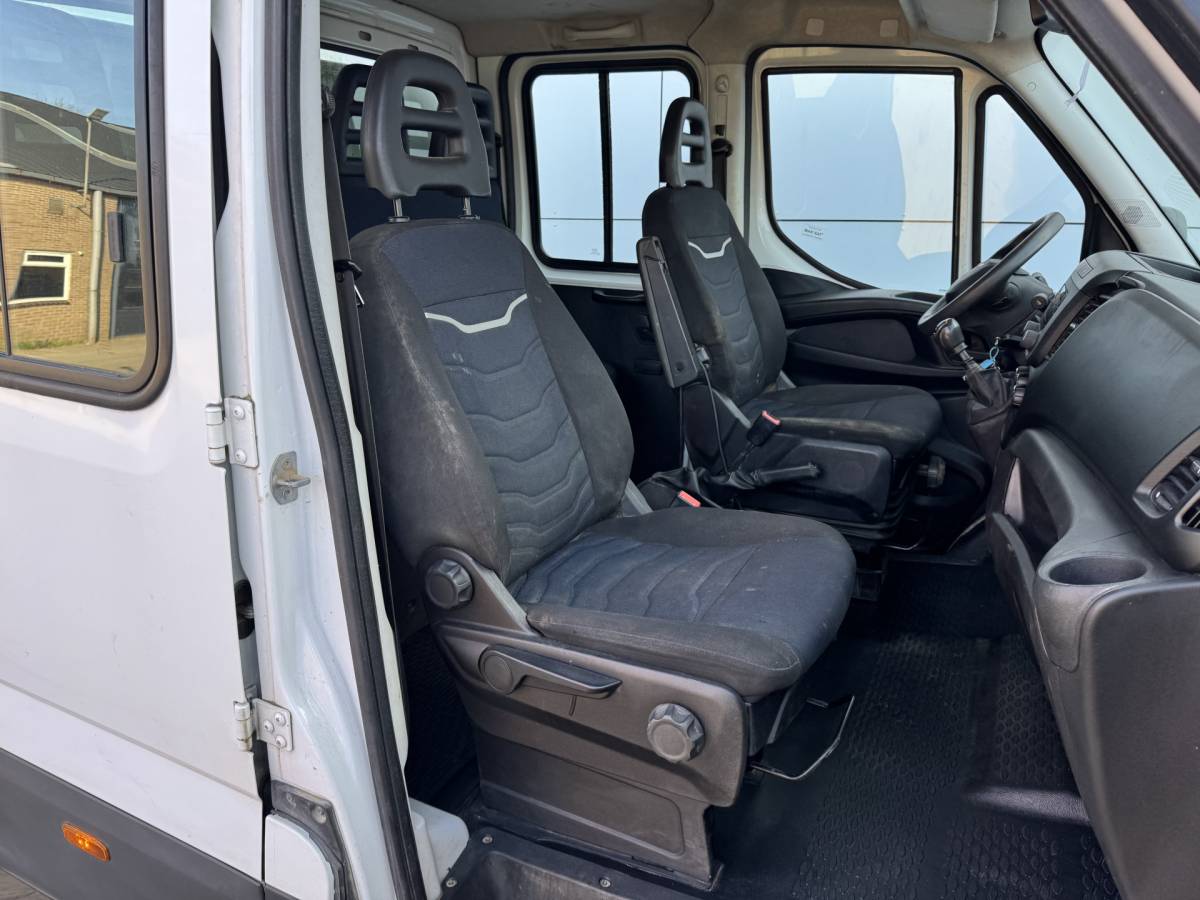 Iveco Daily Iveco Daily 35C14 2.3 Kipper Dubbele Cabine Dubbellucht 3,5t Trekhaak 6 Stoelen Airco Cruise Control Benne Tipper