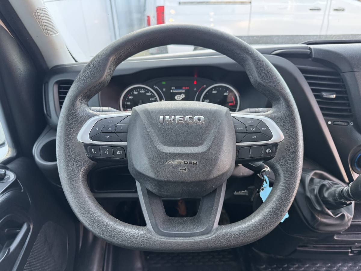 Iveco Daily Iveco Daily 35C14 2.3 Kipper Dubbele Cabine Dubbellucht 3,5t Trekhaak 6 Stoelen Airco Cruise Control Benne Tipper