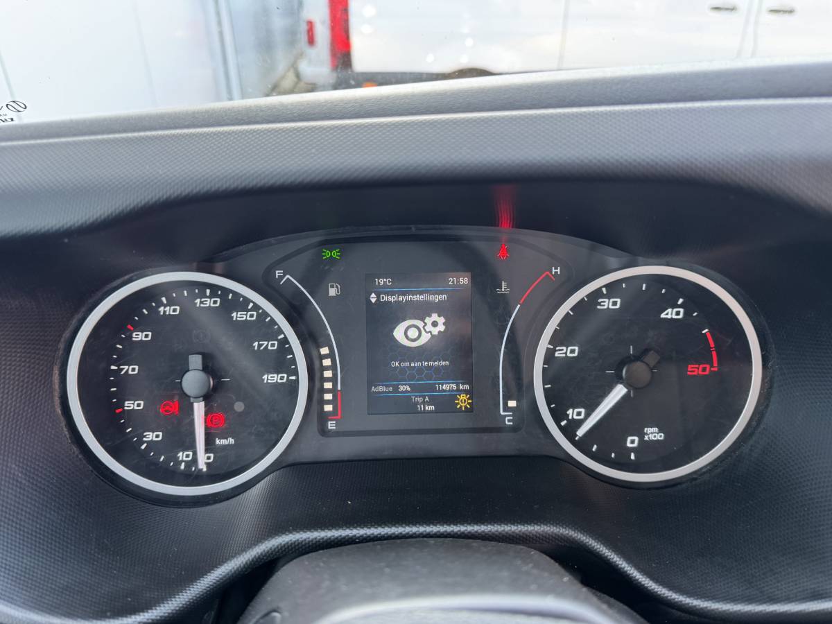 Iveco Daily Iveco Daily 35C14 2.3 Kipper Dubbele Cabine Dubbellucht 3,5t Trekhaak 6 Stoelen Airco Cruise Control Benne Tipper