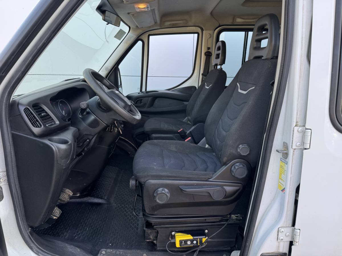 Iveco Daily Iveco Daily 35C14 2.3 Kipper Dubbele Cabine Dubbellucht 3,5t Trekhaak 6 Stoelen Airco Cruise Control Benne Tipper