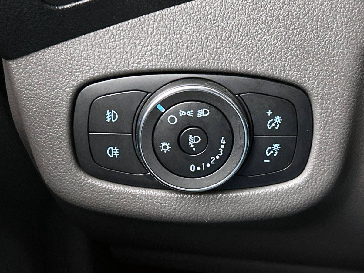 Ford Transit Connect Ford Transit Connect 1.5 EcoBlue Automaat L2 Trend Navigatie Airco Parkeersensoren achter Cruise Control 3Zits Camera DAB+