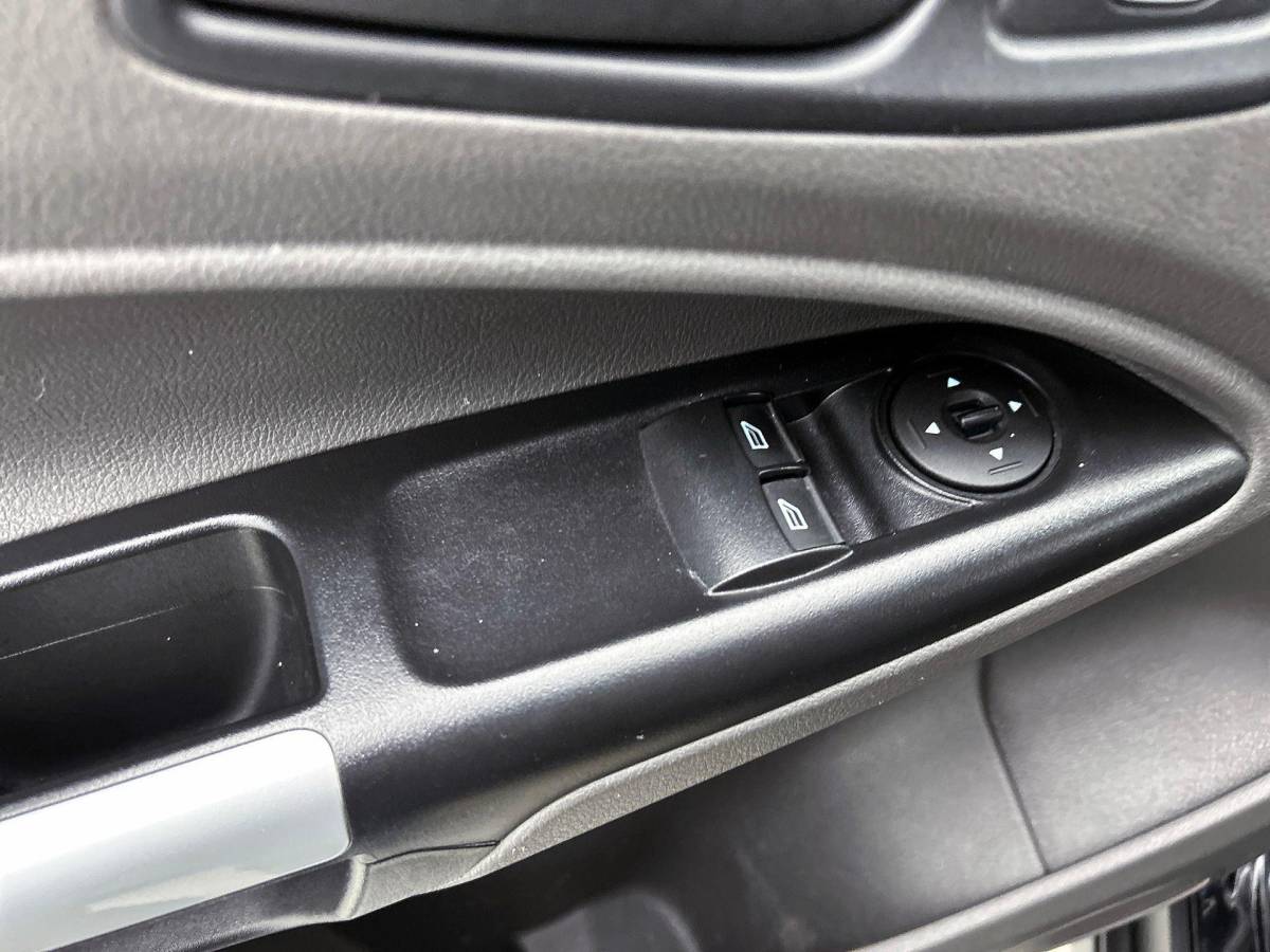 Ford Transit Connect Ford Transit Connect 1.5 EcoBlue Automaat L2 Trend Navigatie Airco Parkeersensoren achter Cruise Control 3Zits Camera DAB+