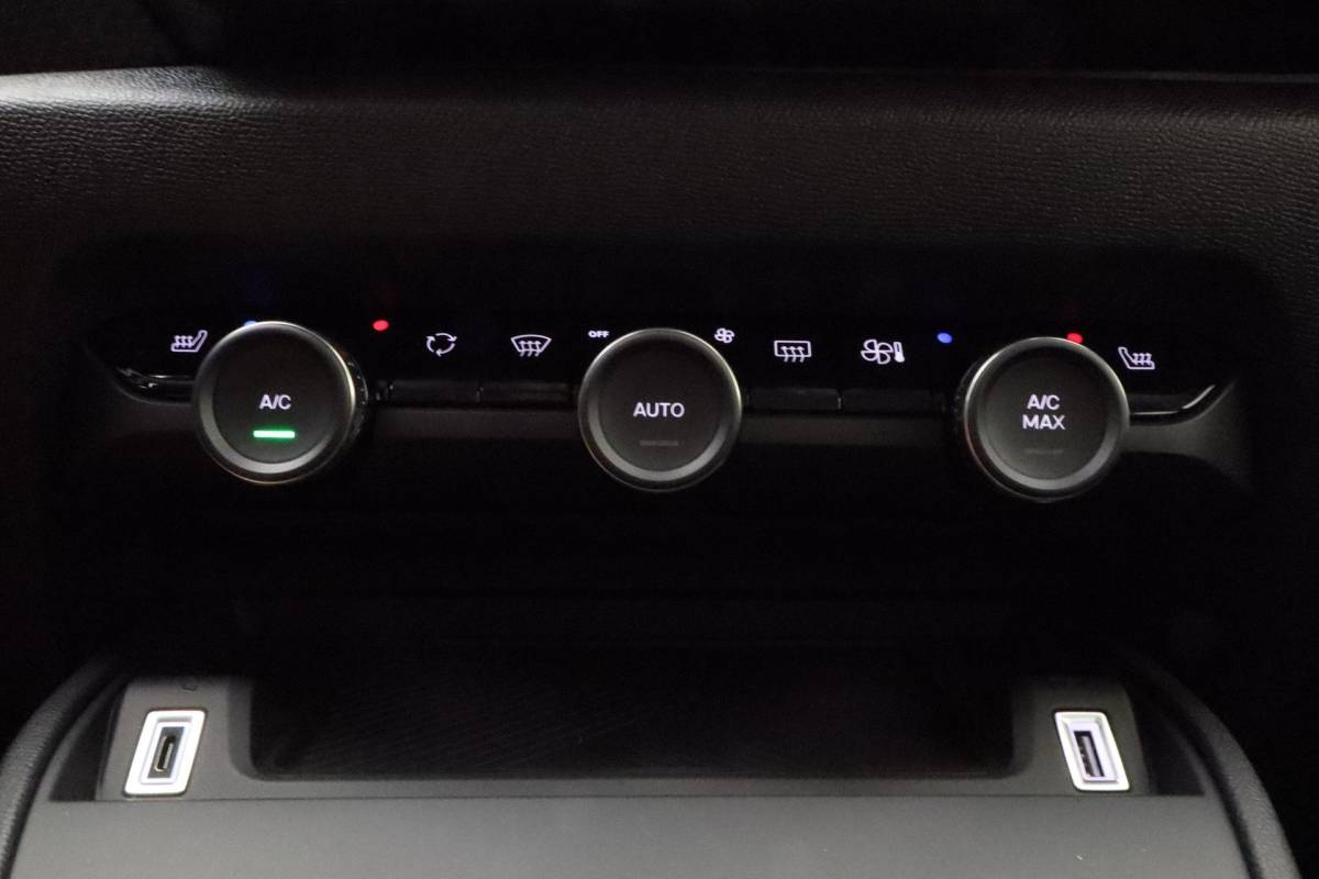 Citroën ë-C4 Citroen Ë-C4 Business 156pk Extended range 54 kWh | Navigatie | Keyless Entry | Climate control | Lichtmetalen velgen | Stoel & Voorruitverwarming | Camera Achter |