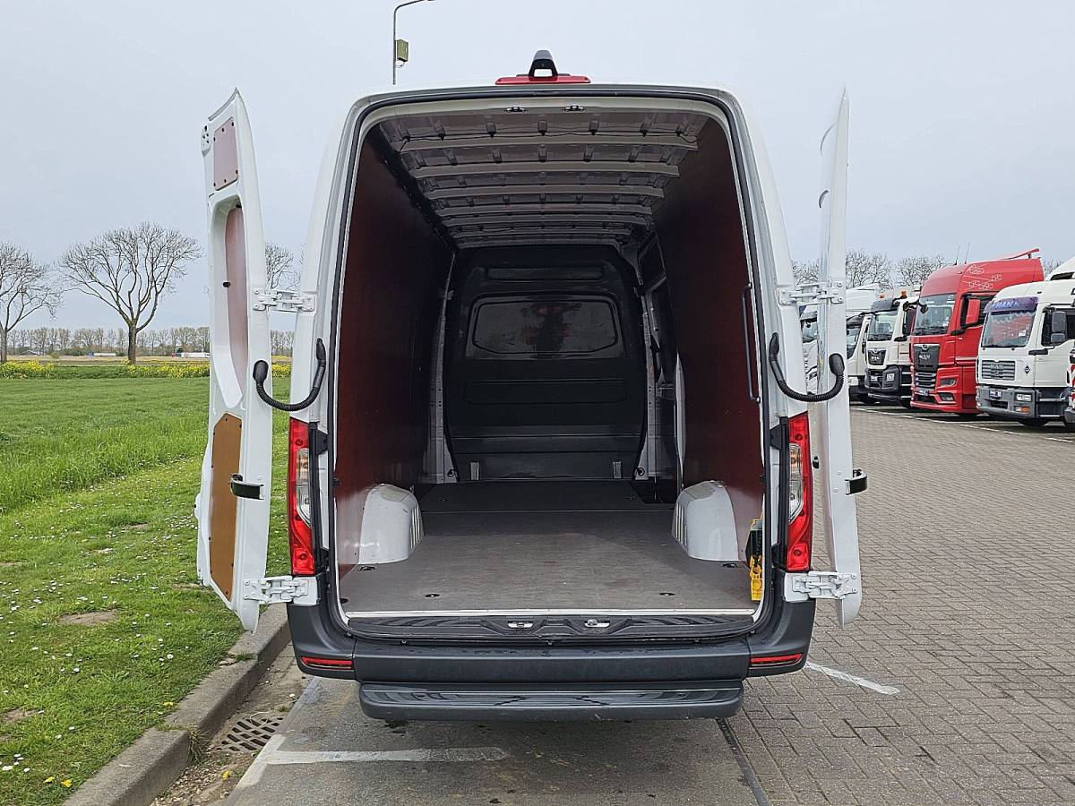 Mercedes-Benz eSprinter MERCEDES-BENZ ESPRINTER 320 300km wltp 81kwh